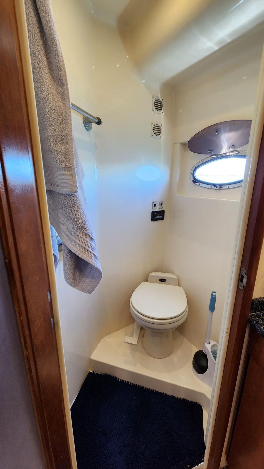 1999-carver-530-voyager-pilothouse-power-9765557-977093427-0-200420251614-59