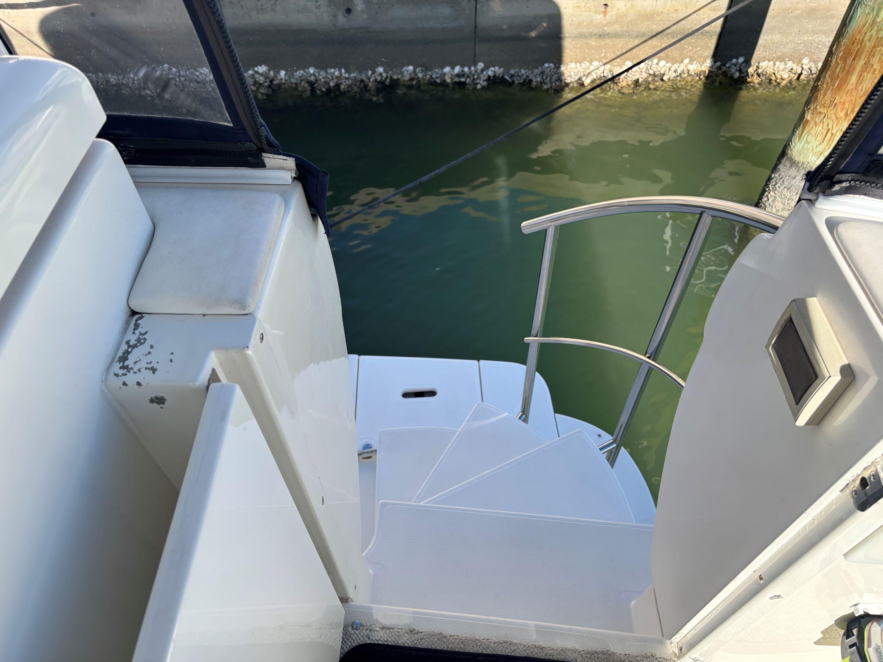 2006-cruisers-yachts-415-express-motoryacht-power-9695557-20250308060308672-1_XLARGE