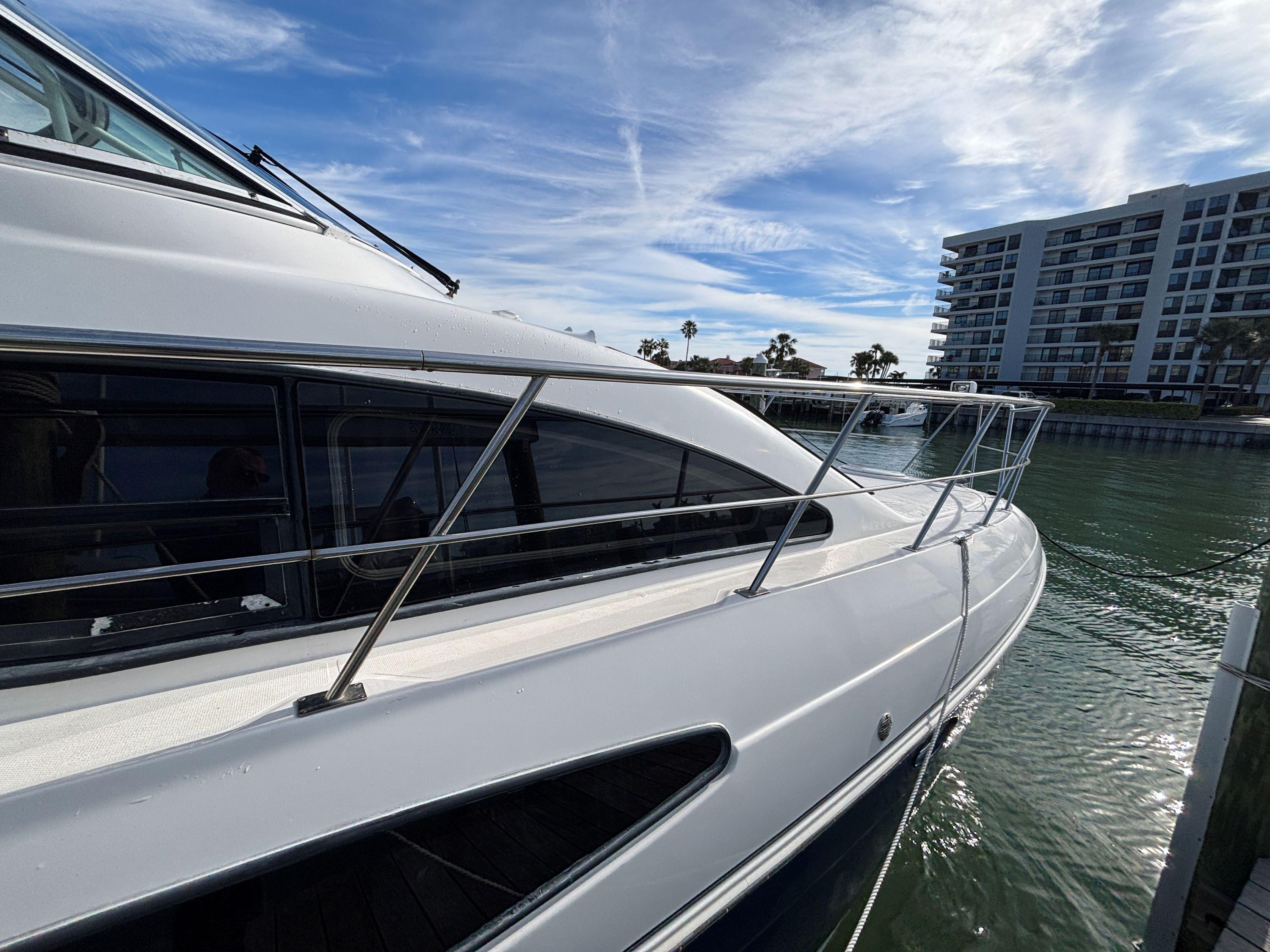 2006-cruisers-yachts-415-express-motoryacht-power-9695557-20250308060310957-1_XLARGE