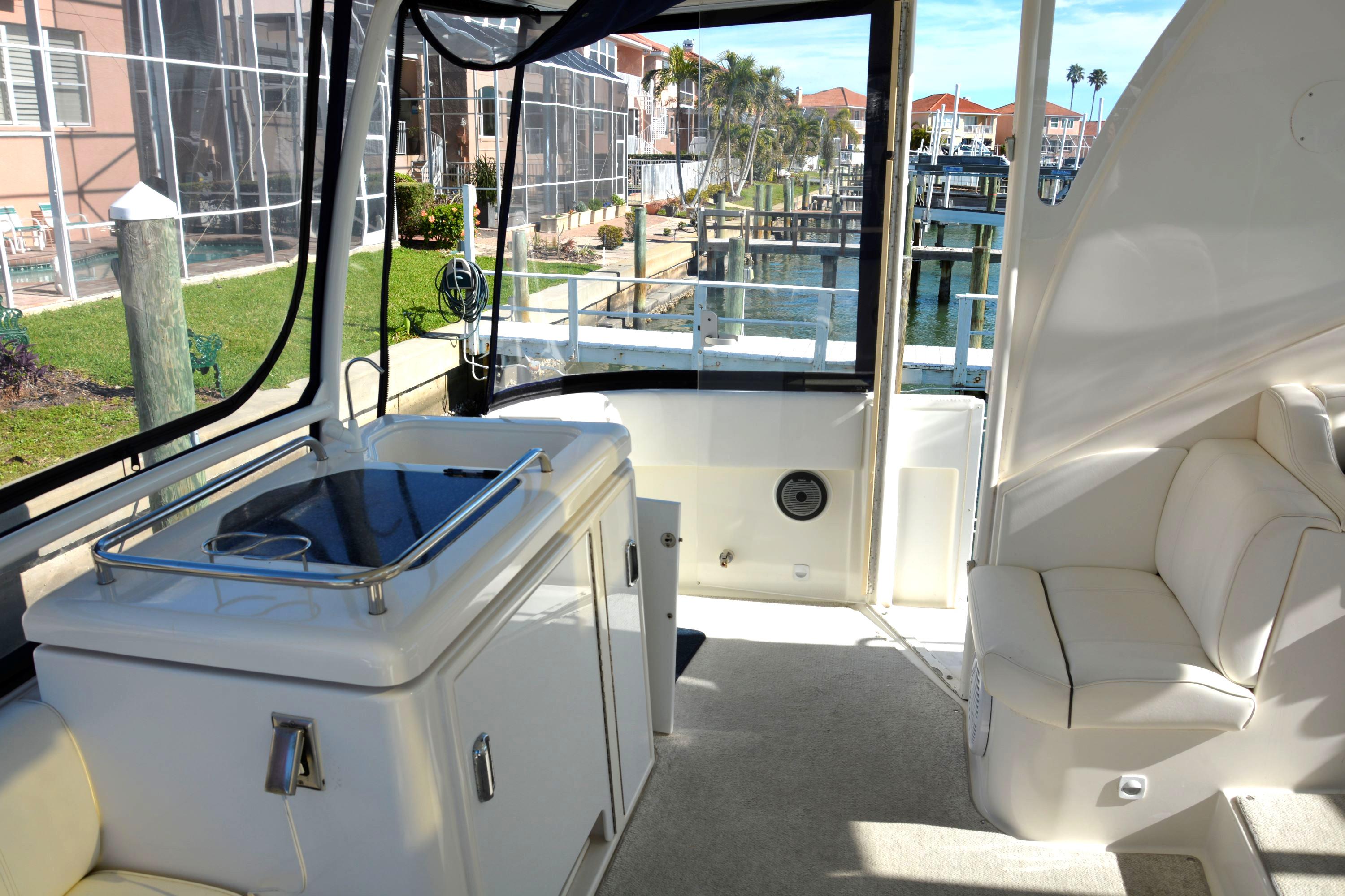 2006-cruisers-yachts-415-express-motoryacht-power-9695557-20250308060330635-1_XLARGE