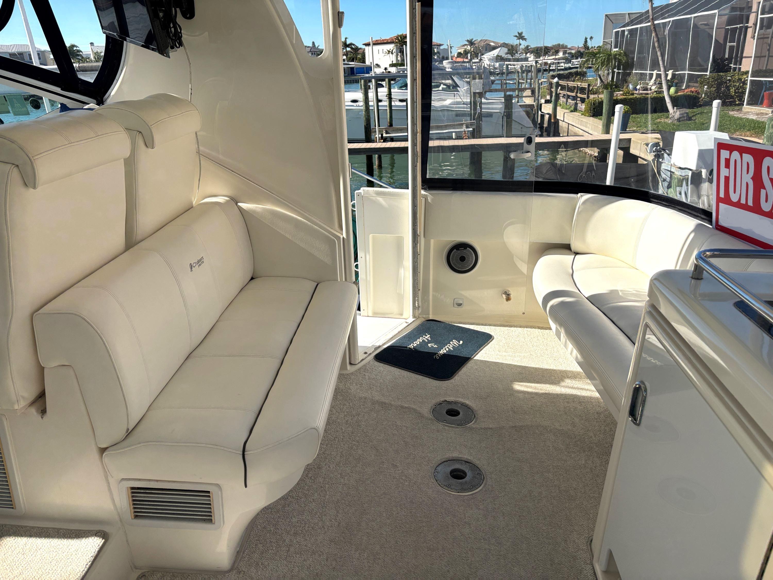 2006-cruisers-yachts-415-express-motoryacht-power-9695557-20250308060337043-1_XLARGE