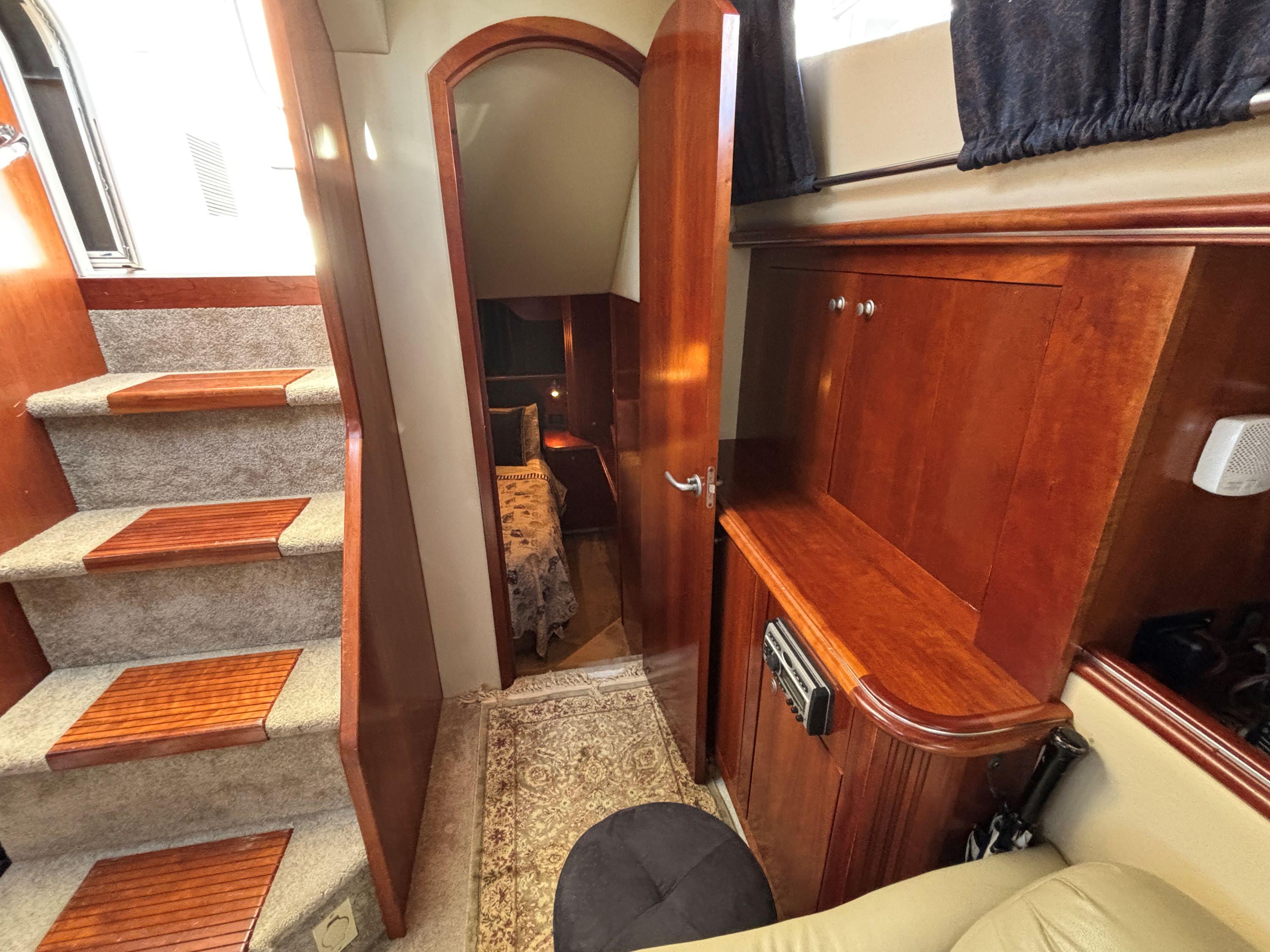 2006-cruisers-yachts-415-express-motoryacht-power-9695557-20250308060431158-1_XLARGE