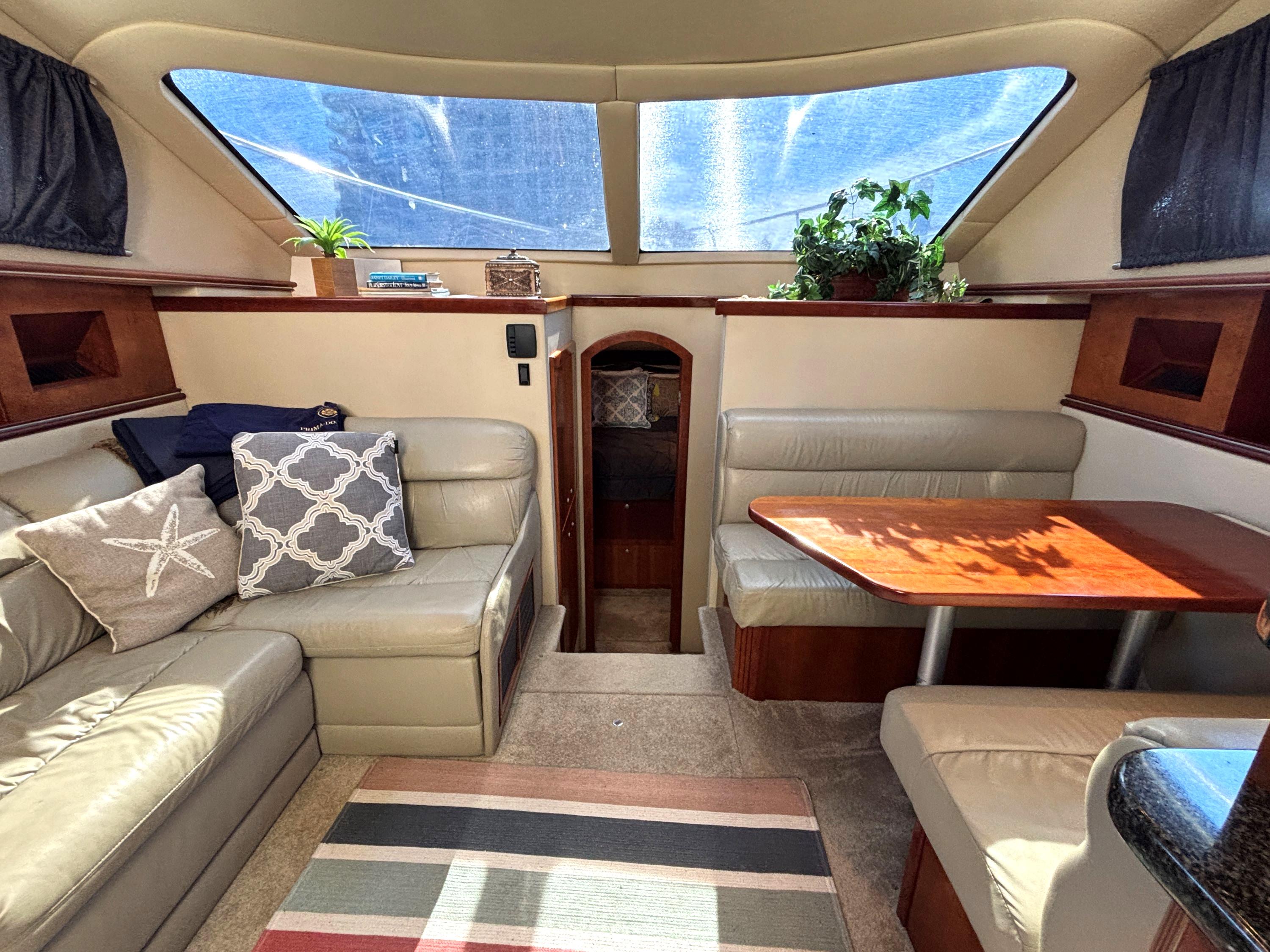 2006-cruisers-yachts-415-express-motoryacht-power-9695557-20250308060451388-1_XLARGE