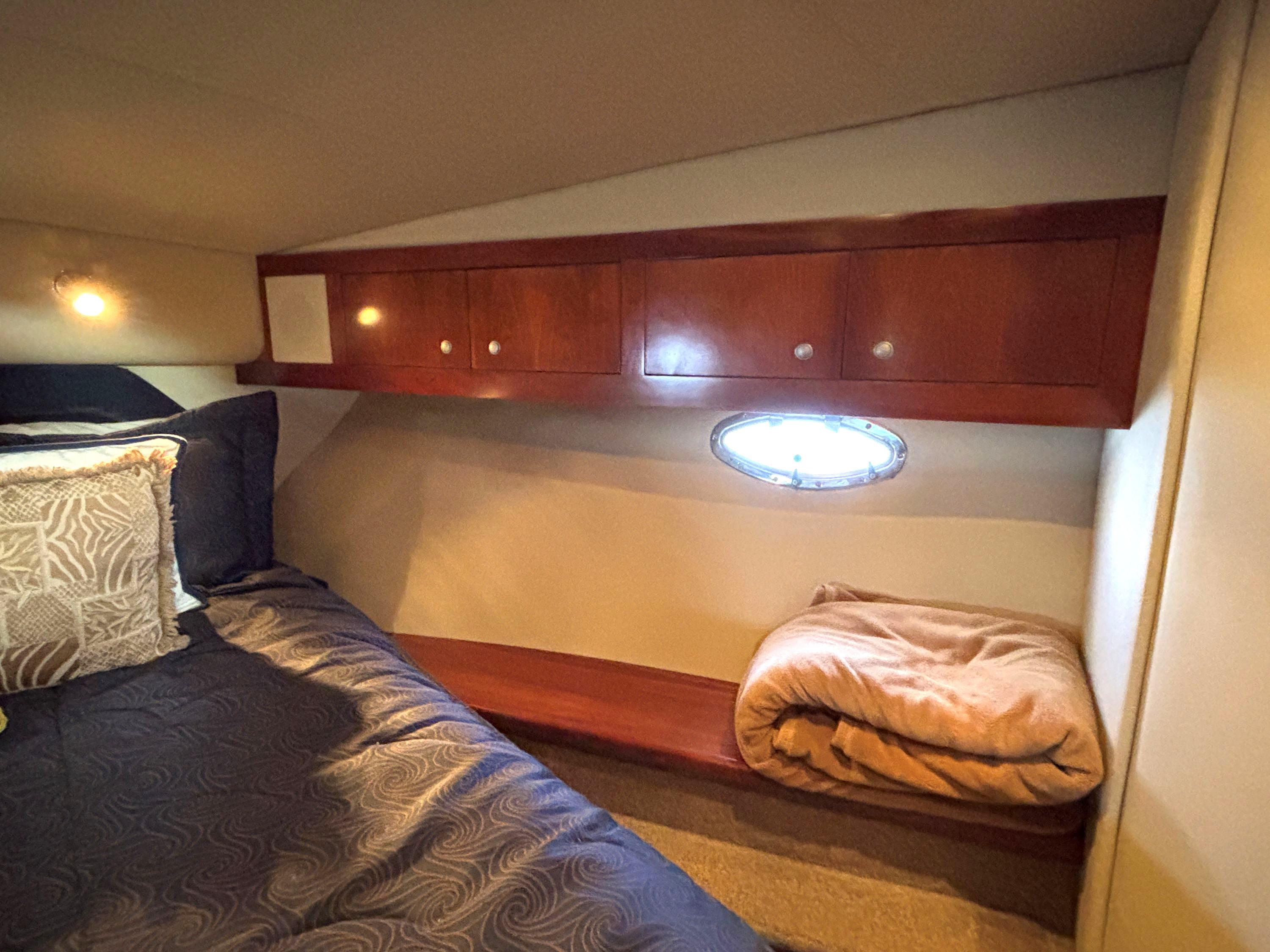 2006-cruisers-yachts-415-express-motoryacht-power-9695557-20250308060529900-1_XLARGE