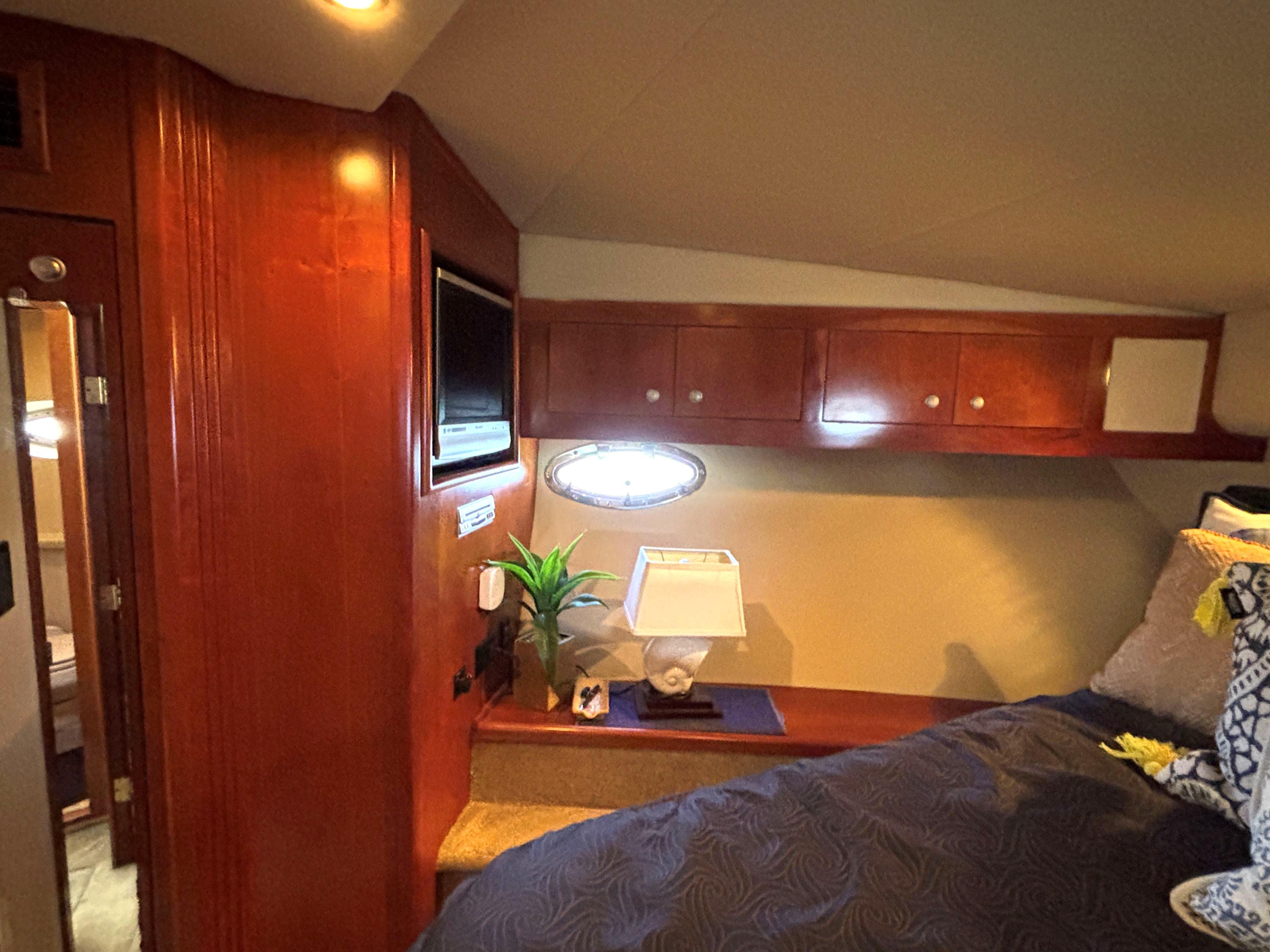 2006-cruisers-yachts-415-express-motoryacht-power-9695557-20250308060532876-1_XLARGE