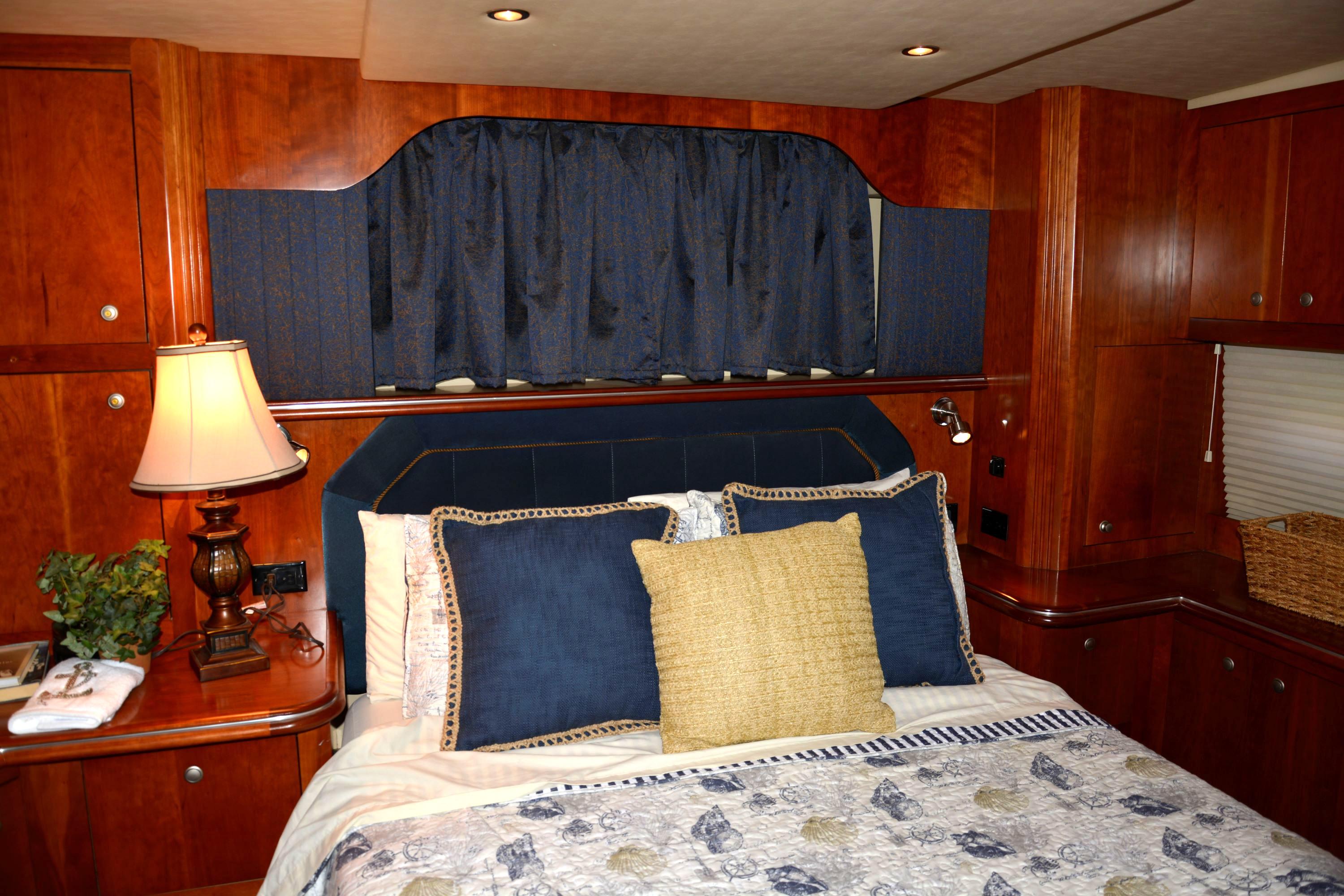 2006-cruisers-yachts-415-express-motoryacht-power-9695557-20250308060549024-1_XLARGE