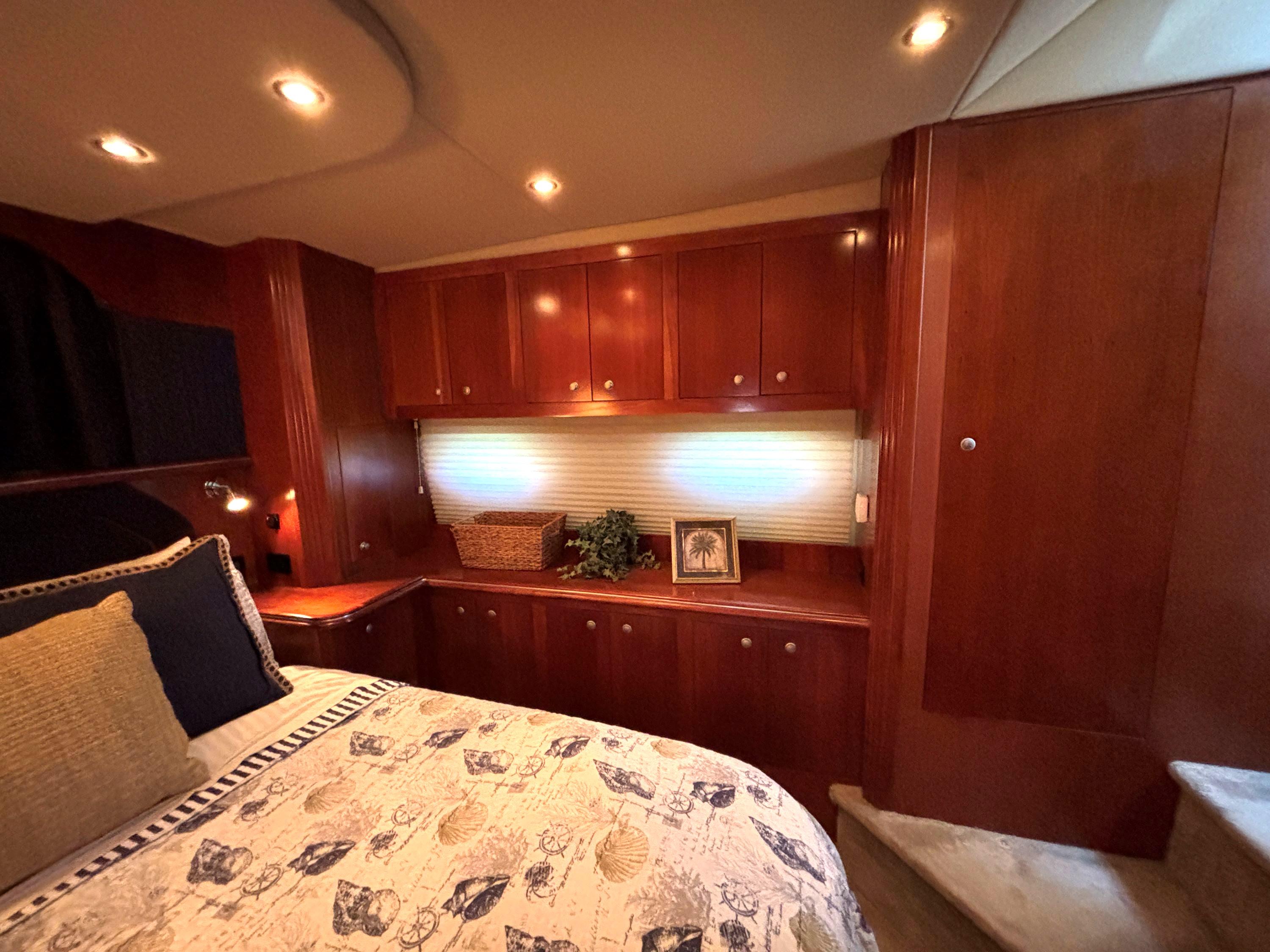 2006-cruisers-yachts-415-express-motoryacht-power-9695557-20250308060552815-1_XLARGE