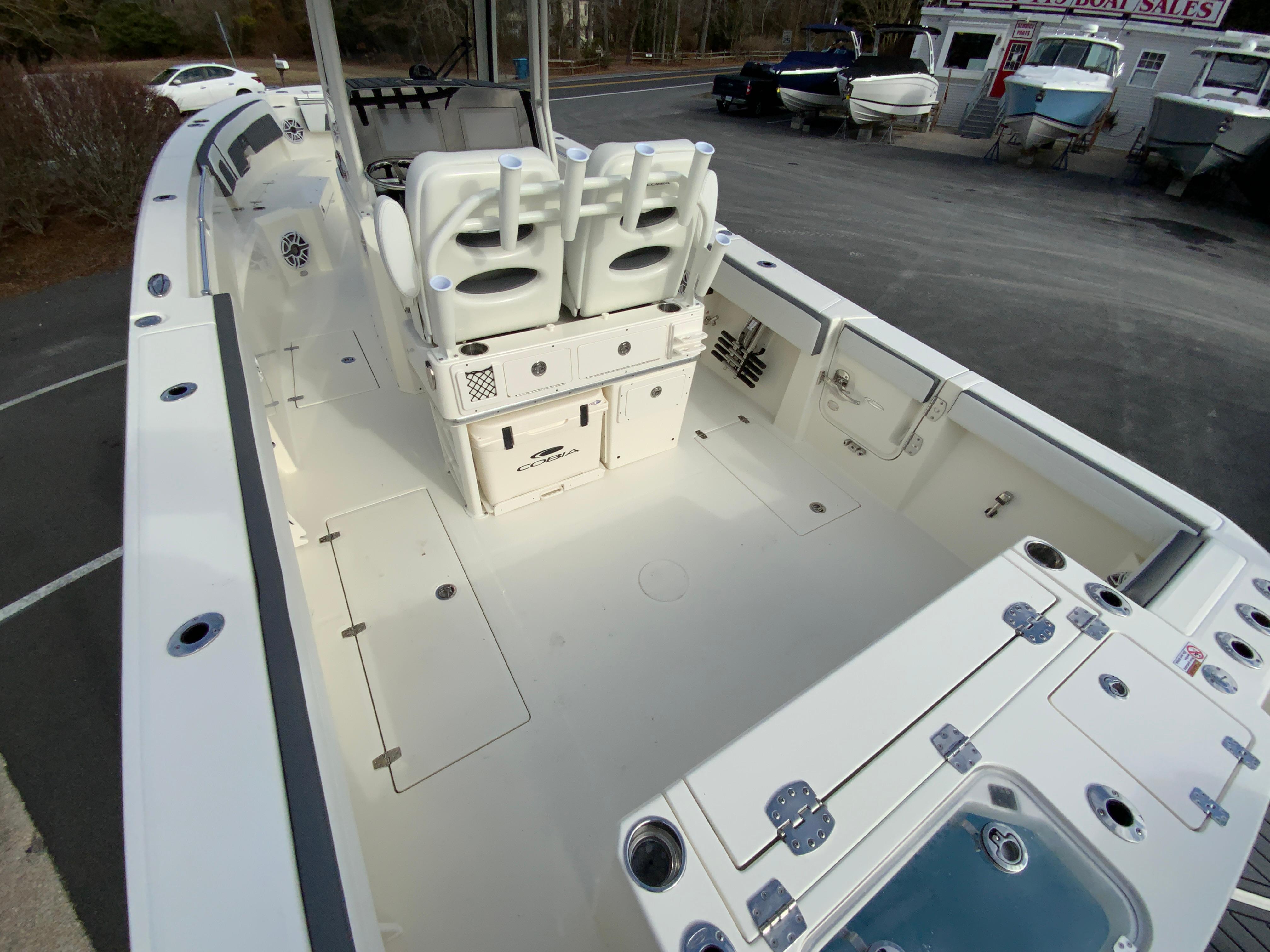 2025 Cobia 285 Open Center Console-12