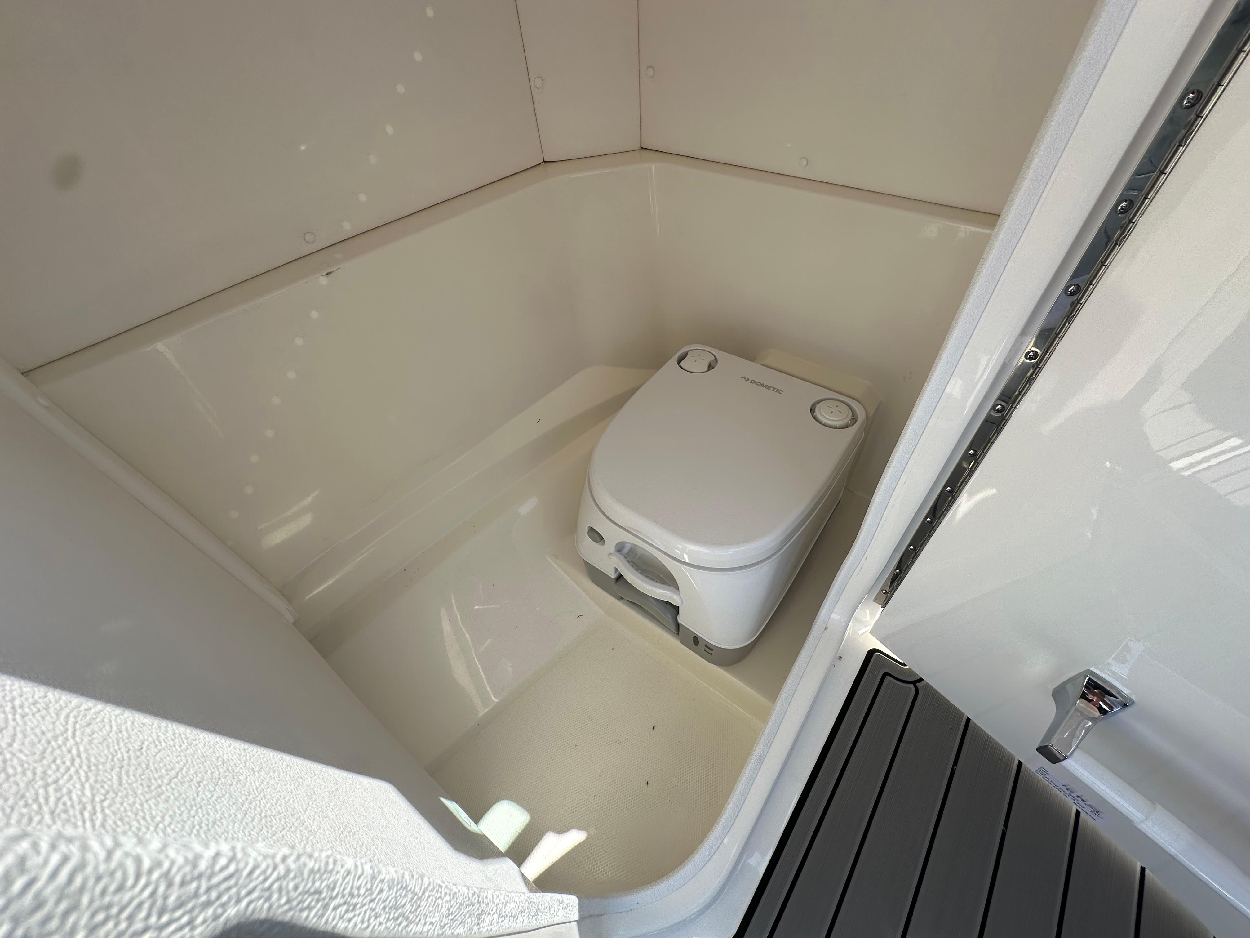 2024 Sea Ray SPX 230 #S2031B inventory image at Sun Country Marine Group, Newport Beach 2024 Sea Ray SPX 230 #S2031B inventory image at Sun Country Marine Group, Newport Beach