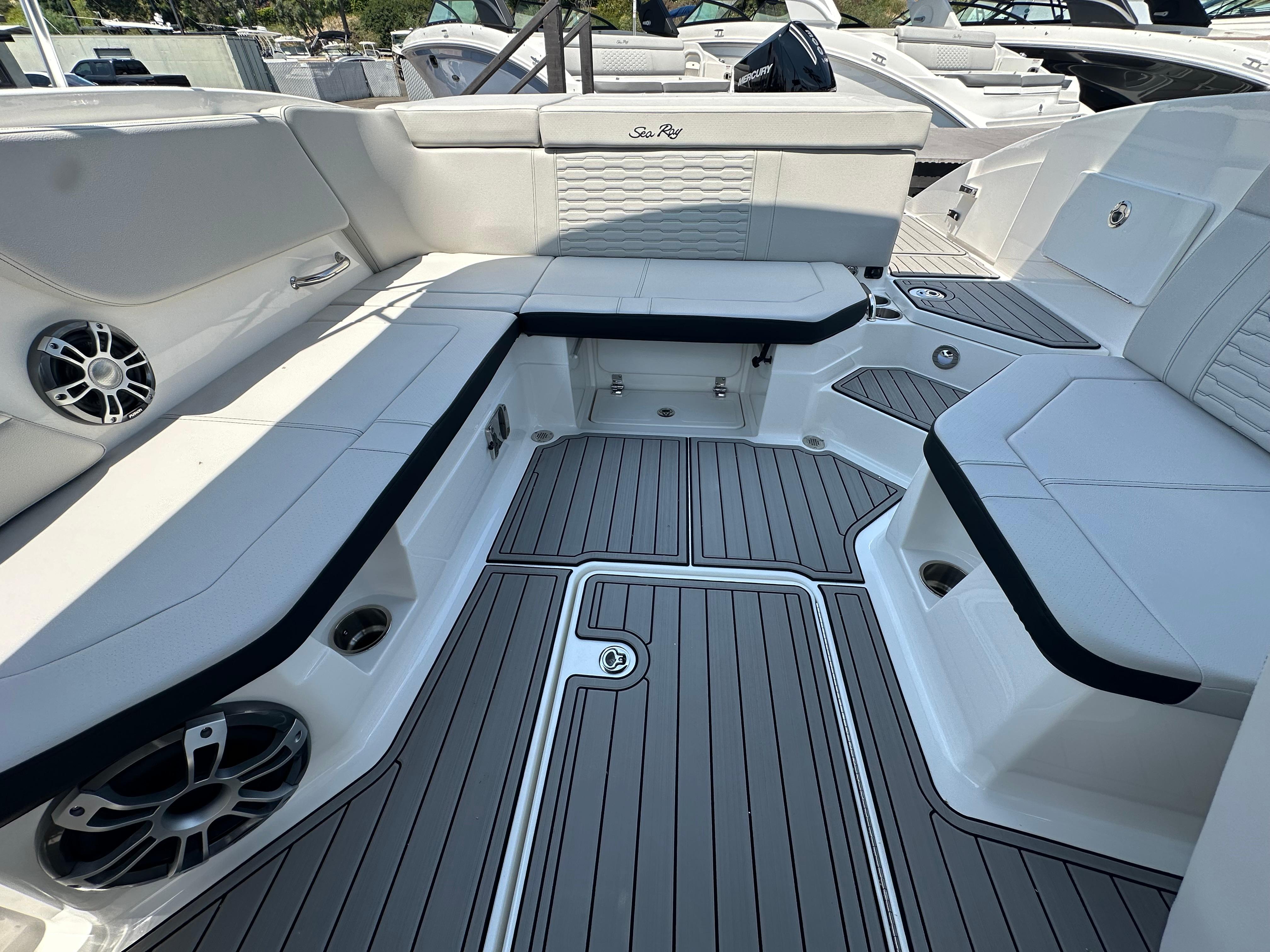 2024 Sea Ray SPX 230 #S2031B inventory image at Sun Country Marine Group, Newport Beach 2024 Sea Ray SPX 230 #S2031B inventory image at Sun Country Marine Group, Newport Beach