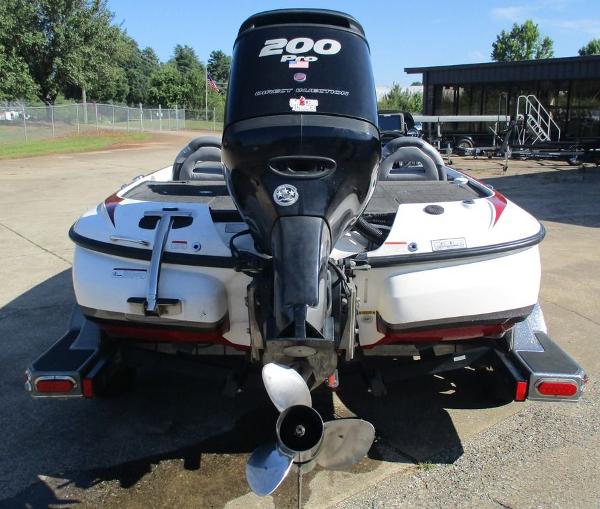 2015 Nitro boat for sale, model of the boat is Z Series Z-8 & Image # 3 of 17