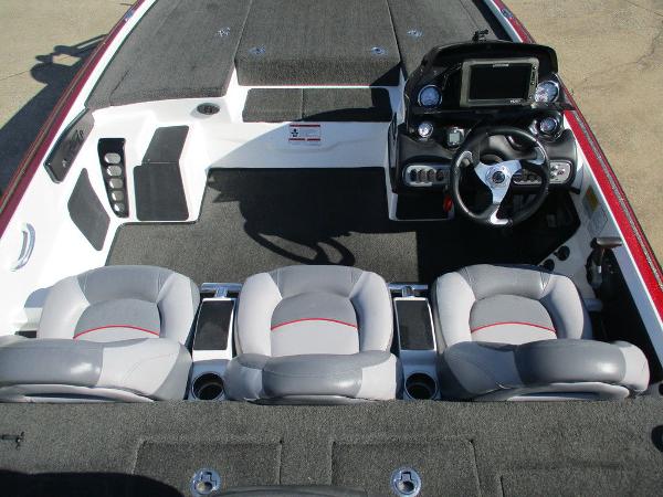 2015 Nitro boat for sale, model of the boat is Z Series Z-8 & Image # 7 of 17