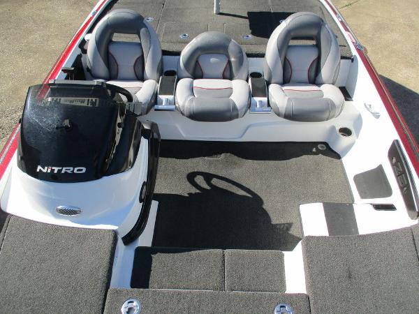 2015 Nitro boat for sale, model of the boat is Z Series Z-8 & Image # 10 of 17