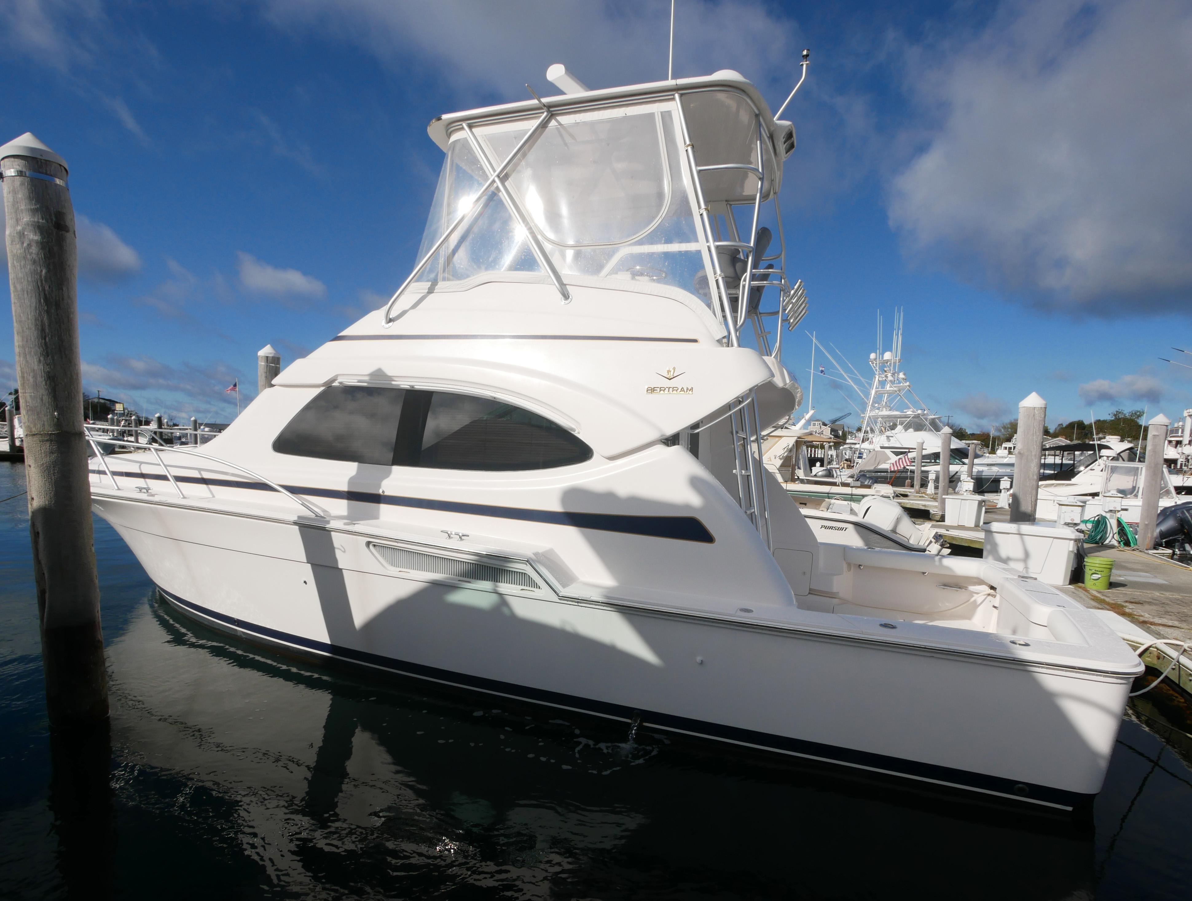 39 Bertram Convertible 2005 | HMY Yachts