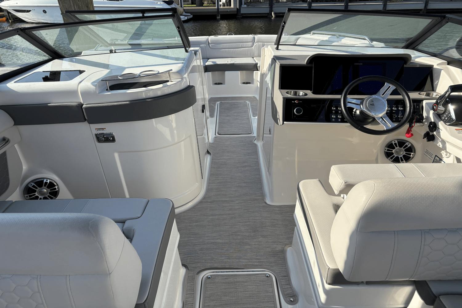 2023-sea-ray-290-sdx-ob-power-9755567-976795990-0-140420250927-19