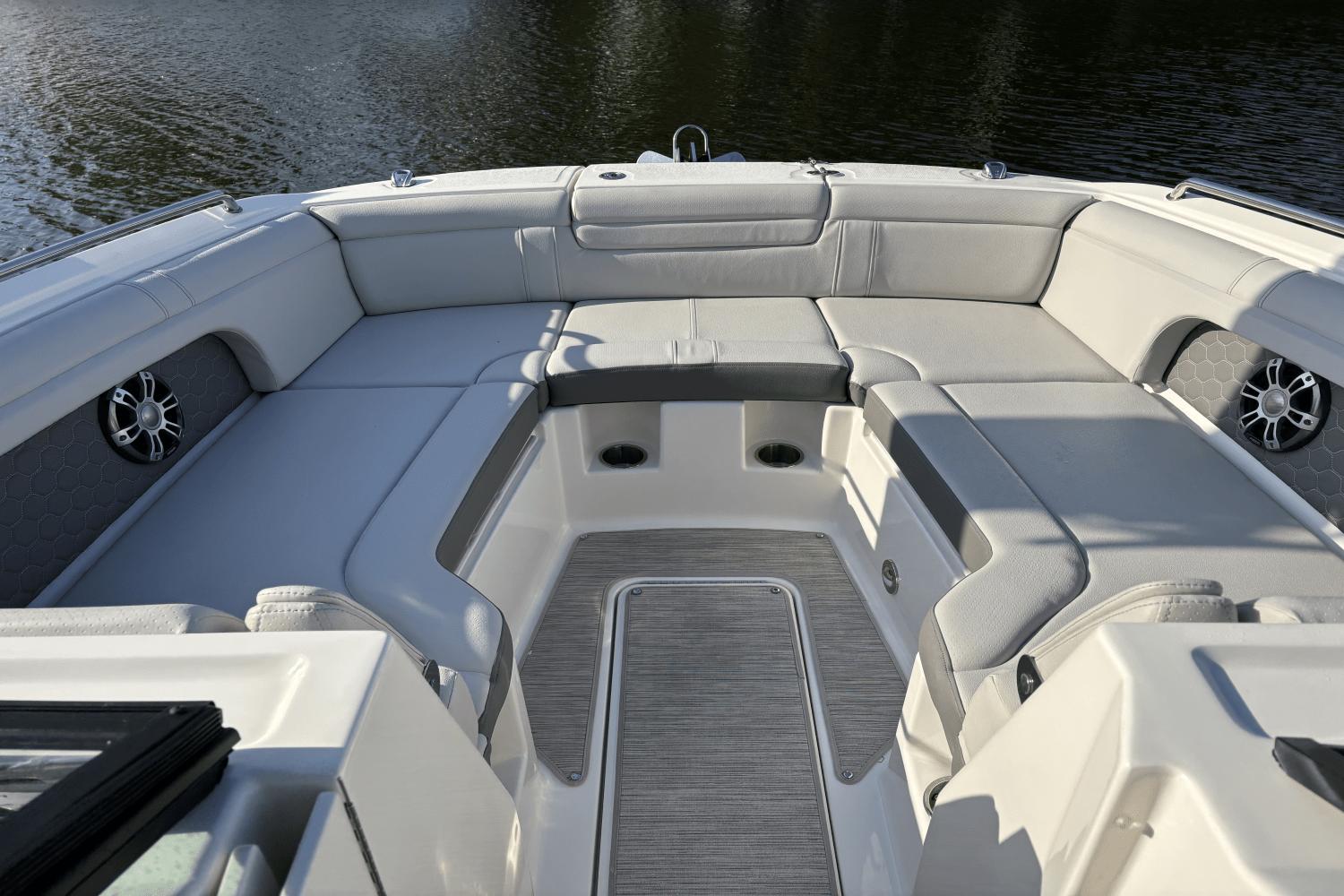 2023-sea-ray-290-sdx-ob-power-9755567-976795993-0-140420250927-13