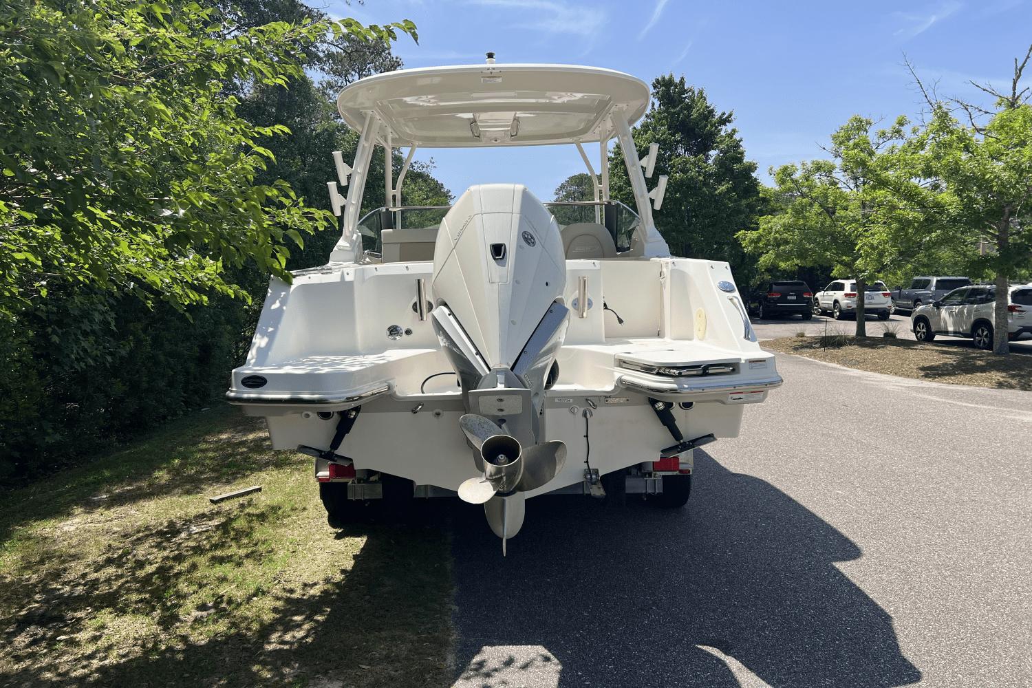 2023-boston-whaler-240-vantage-power-9795569-978339798-0-160520250635-3