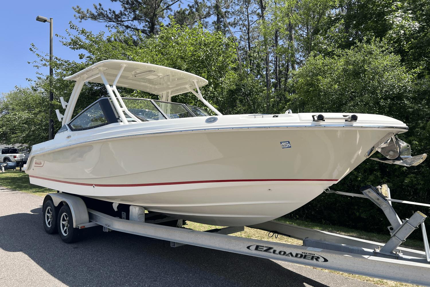 2023-boston-whaler-240-vantage-power-9795569-978339816-0-160520250635-1