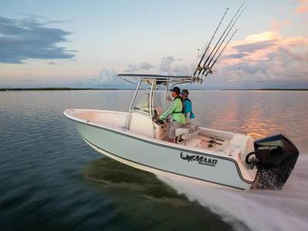 2022 Mako boat for sale, model of the boat is 214 CC & Image # 1 of 1