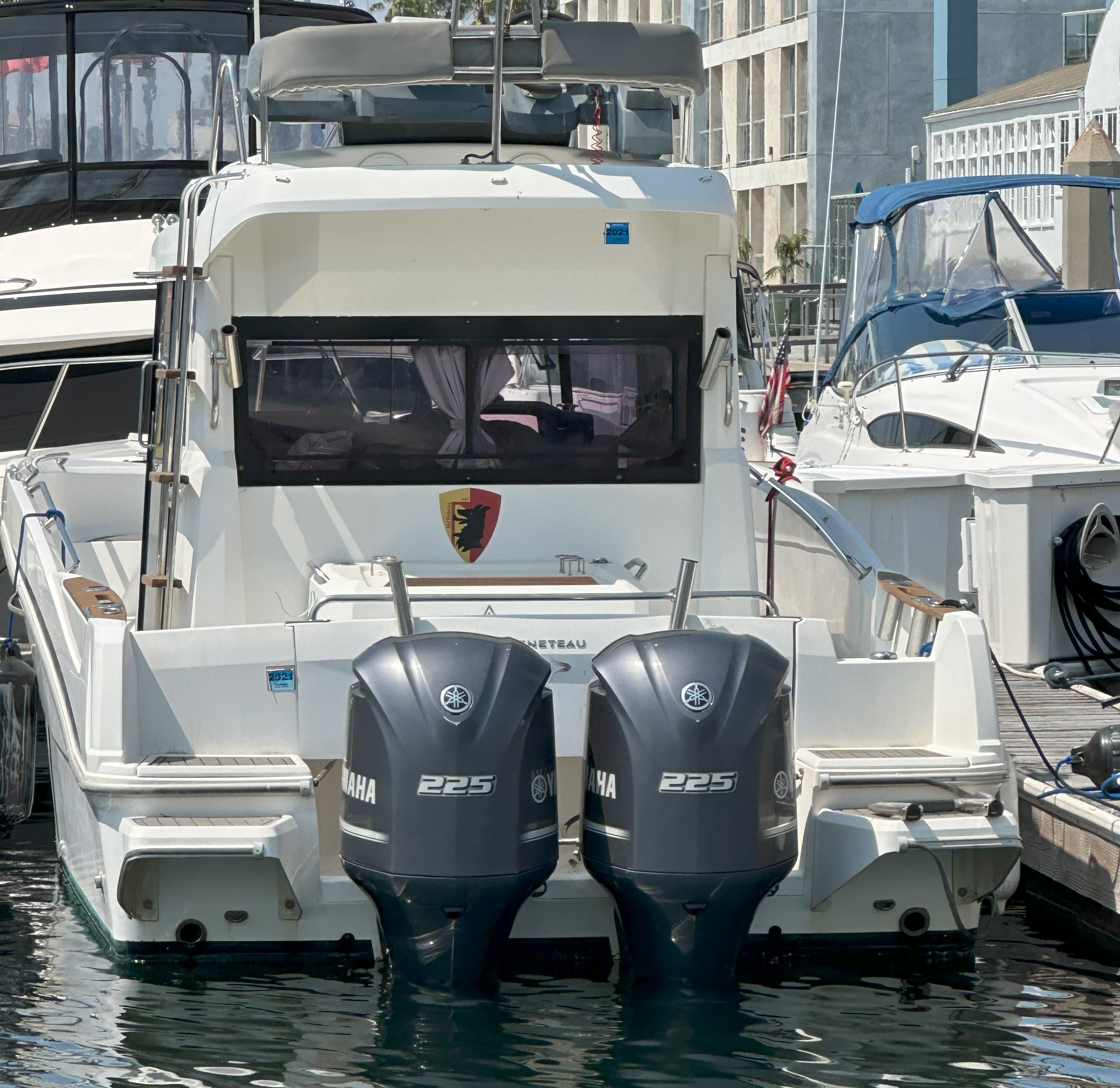 Yacht Photos Pics
