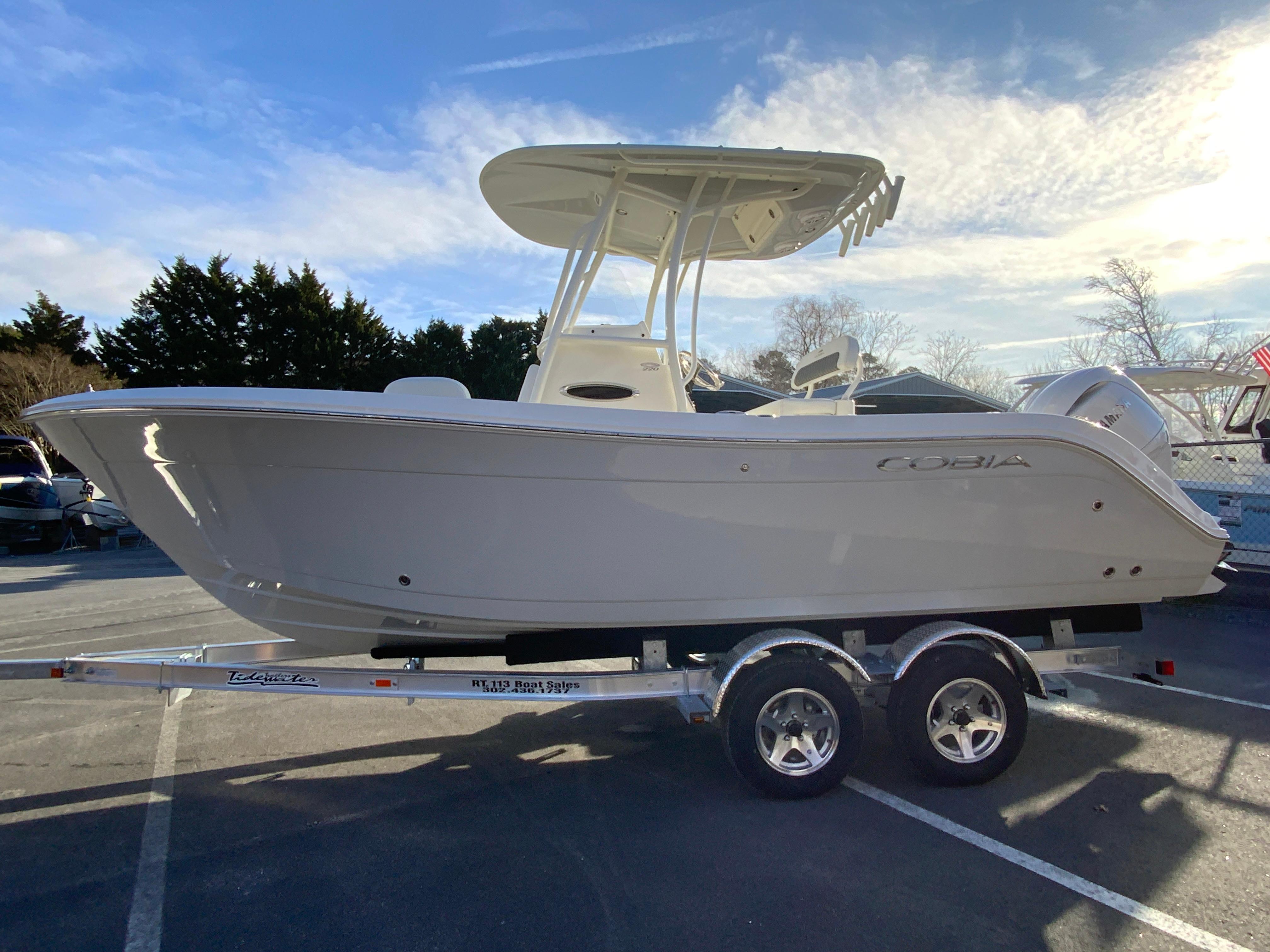 2025 Cobia 220 Center Console-6