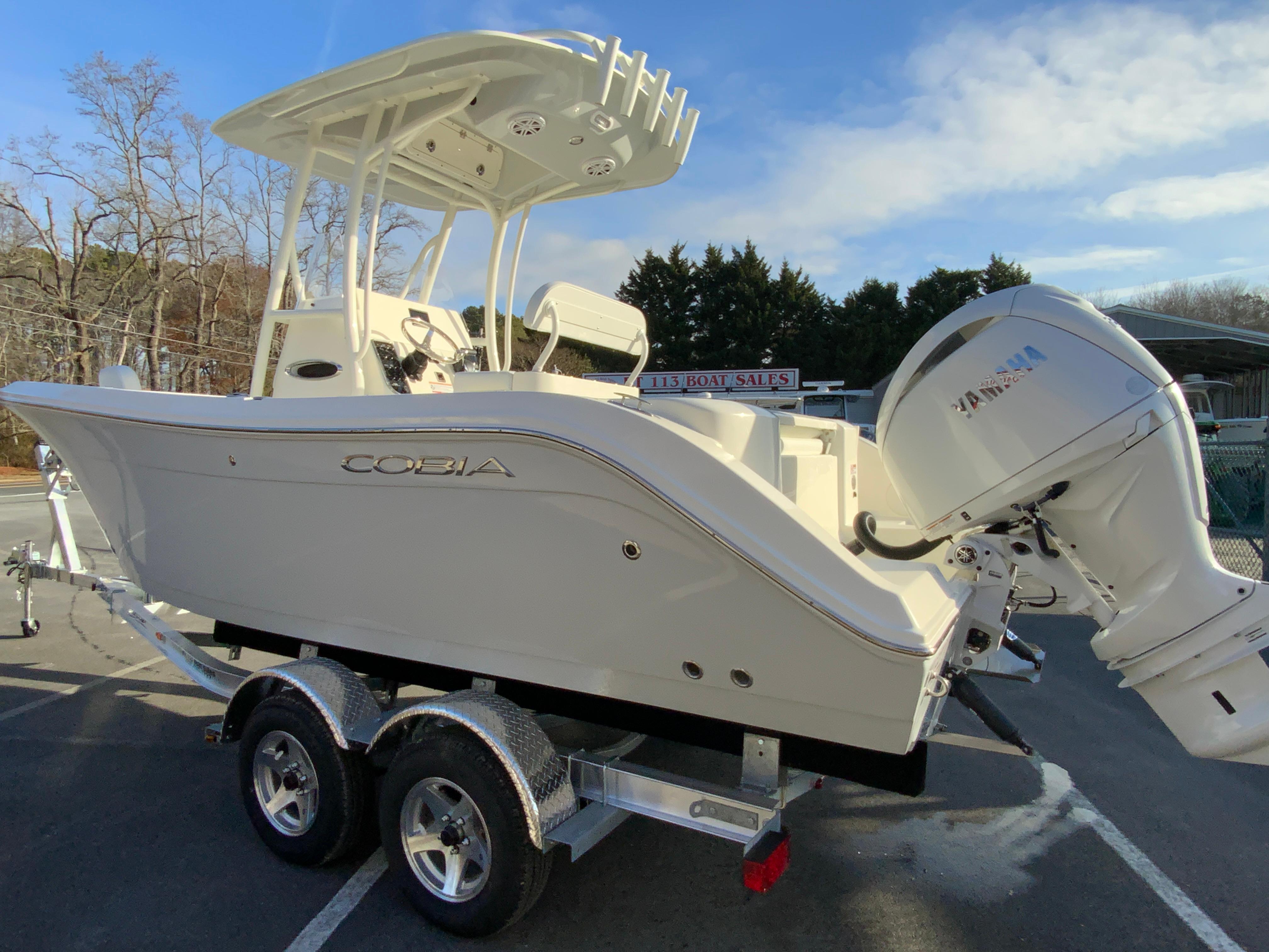 2025 Cobia 220 Center Console-7