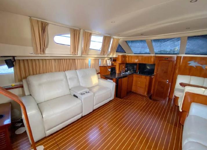 2004-carver-444-cockpit-motor-yacht-power-9645584-20241230191155340-1_XLARGE