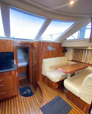 2004-carver-444-cockpit-motor-yacht-power-9645584-20241230191157180-1_XLARGE