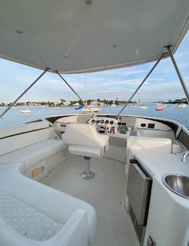 2004-carver-444-cockpit-motor-yacht-power-9645584-20241230191158175-1_XLARGE