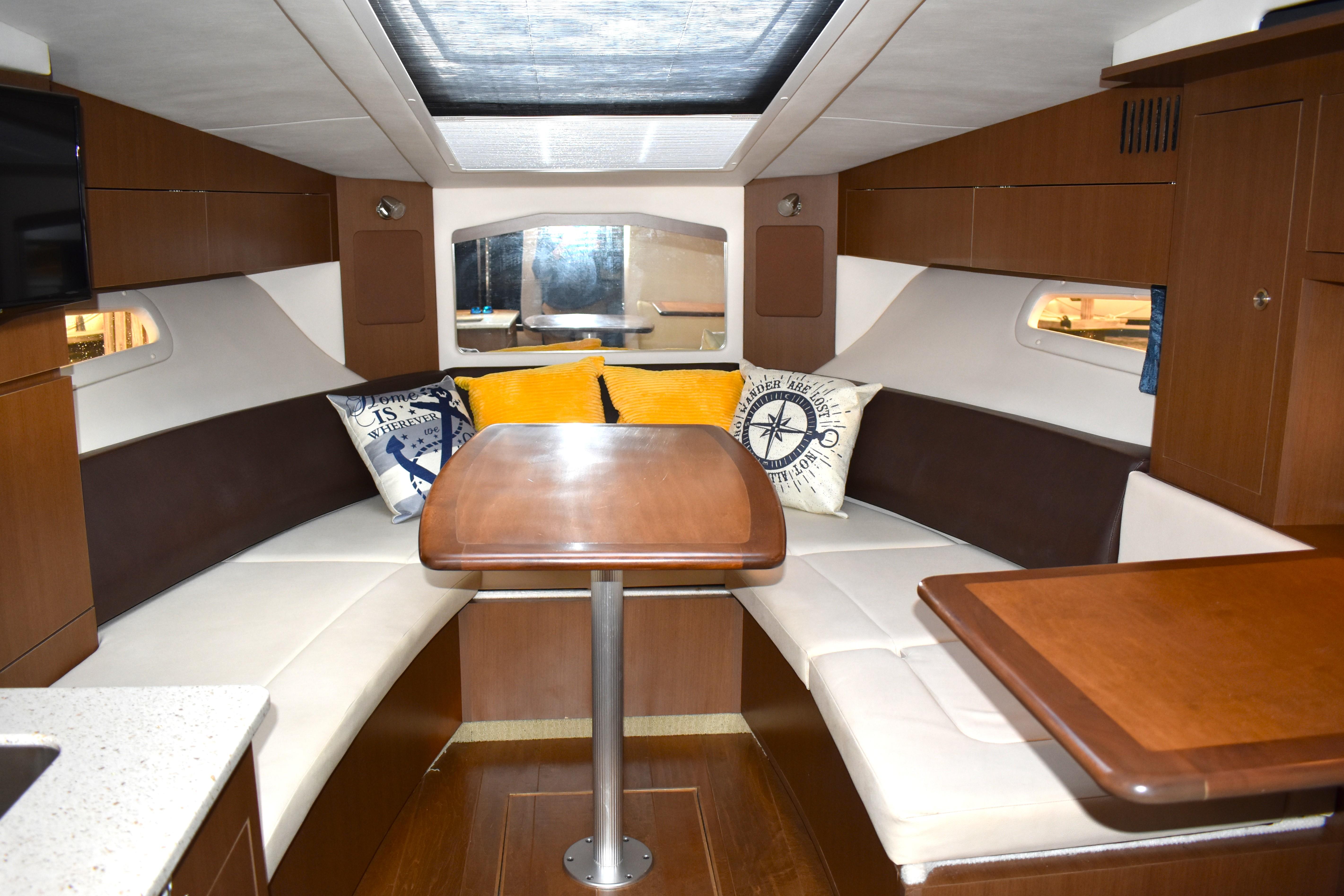 2016-sea-ray-310-sundancer-power-9675586-20250403104234900-1_XLARGE