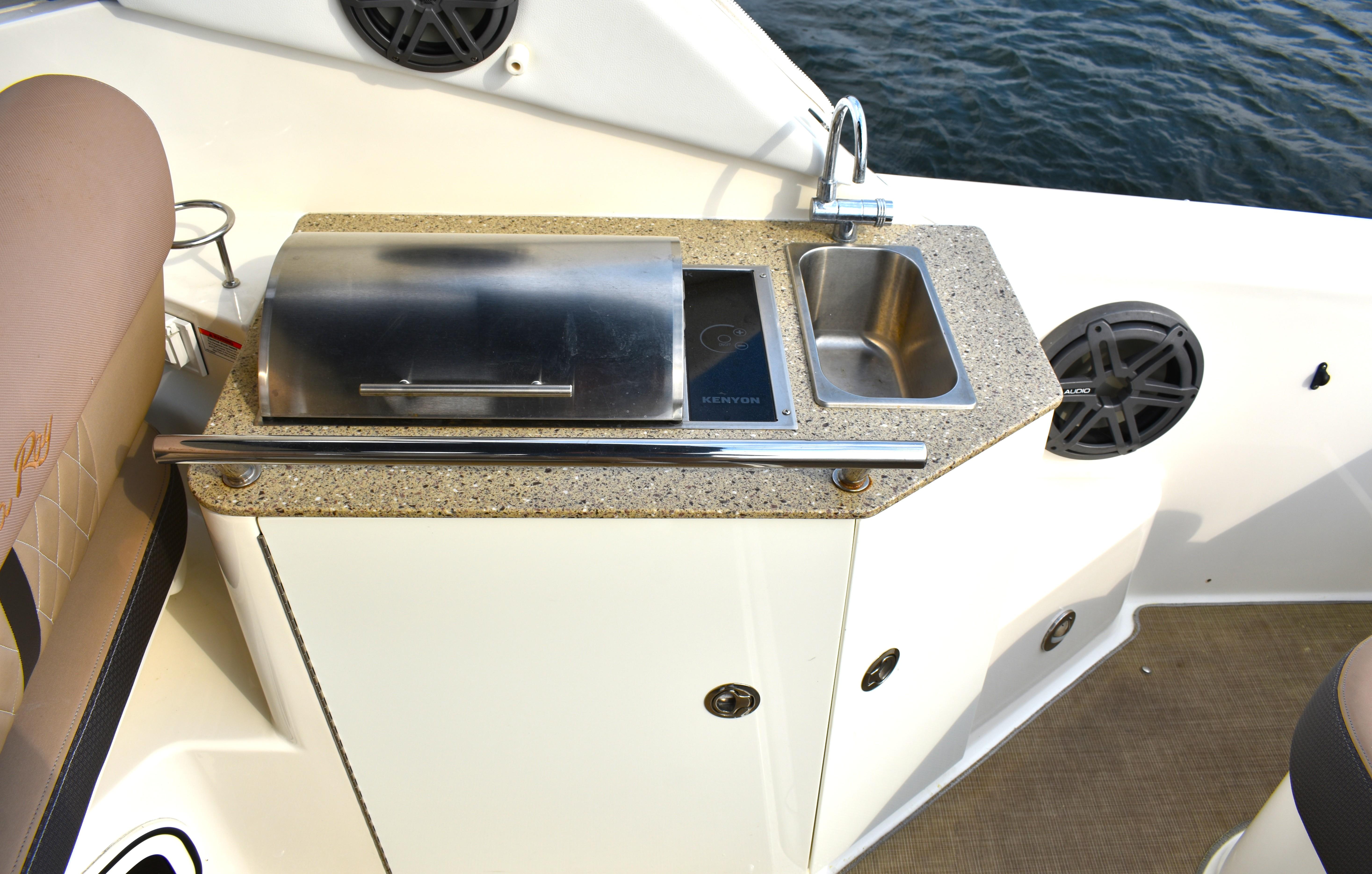 2016-sea-ray-310-sundancer-power-9675586-20250403104249007-1_XLARGE