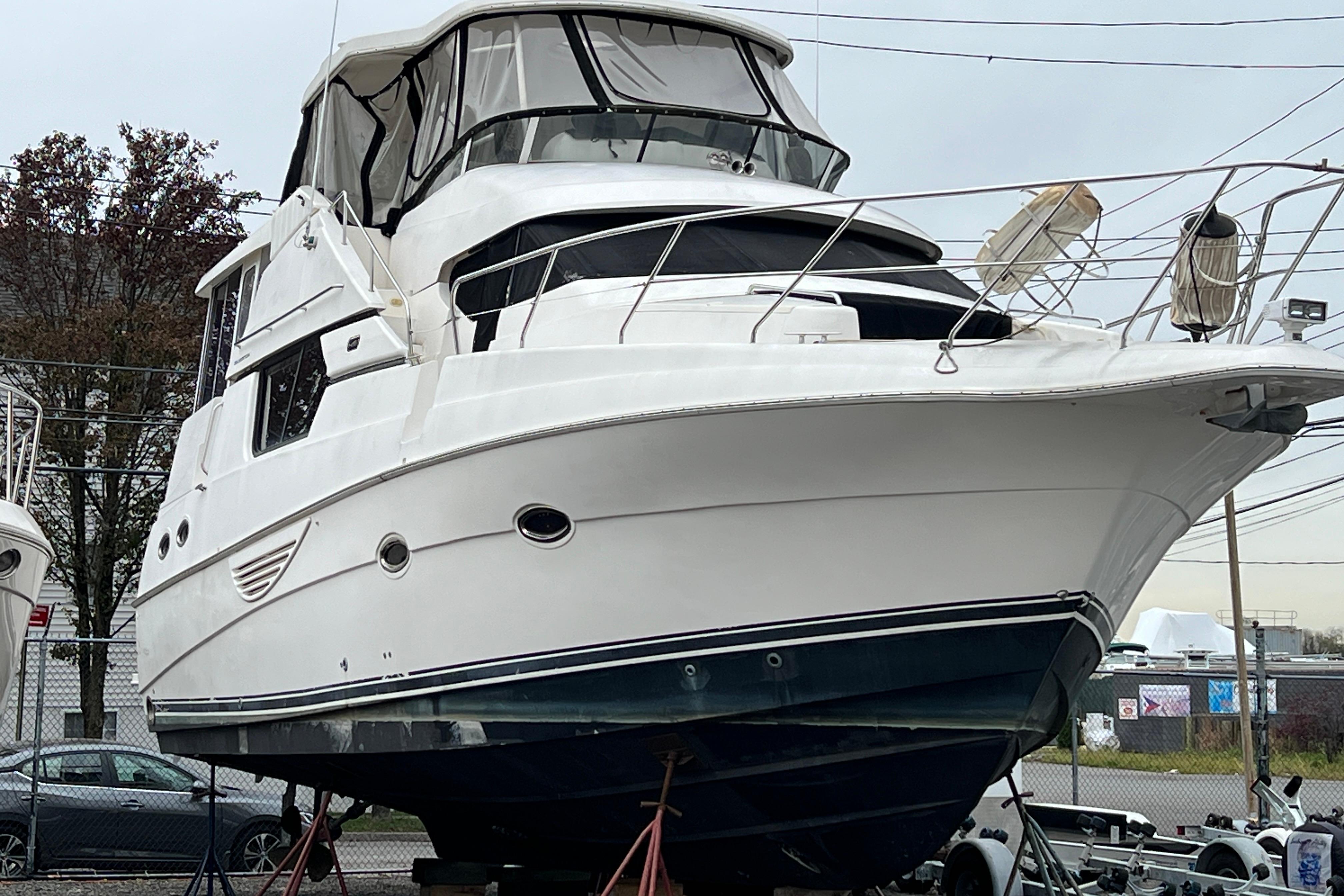 Photo of 2002 Silverton 45'