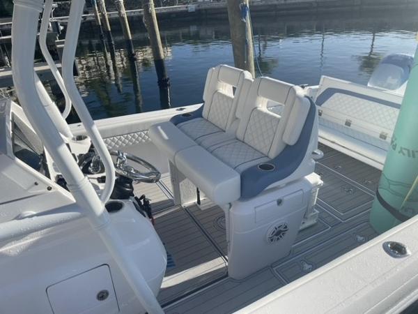 32' Intrepid, Listing Number 100912524, - Photo No. 7