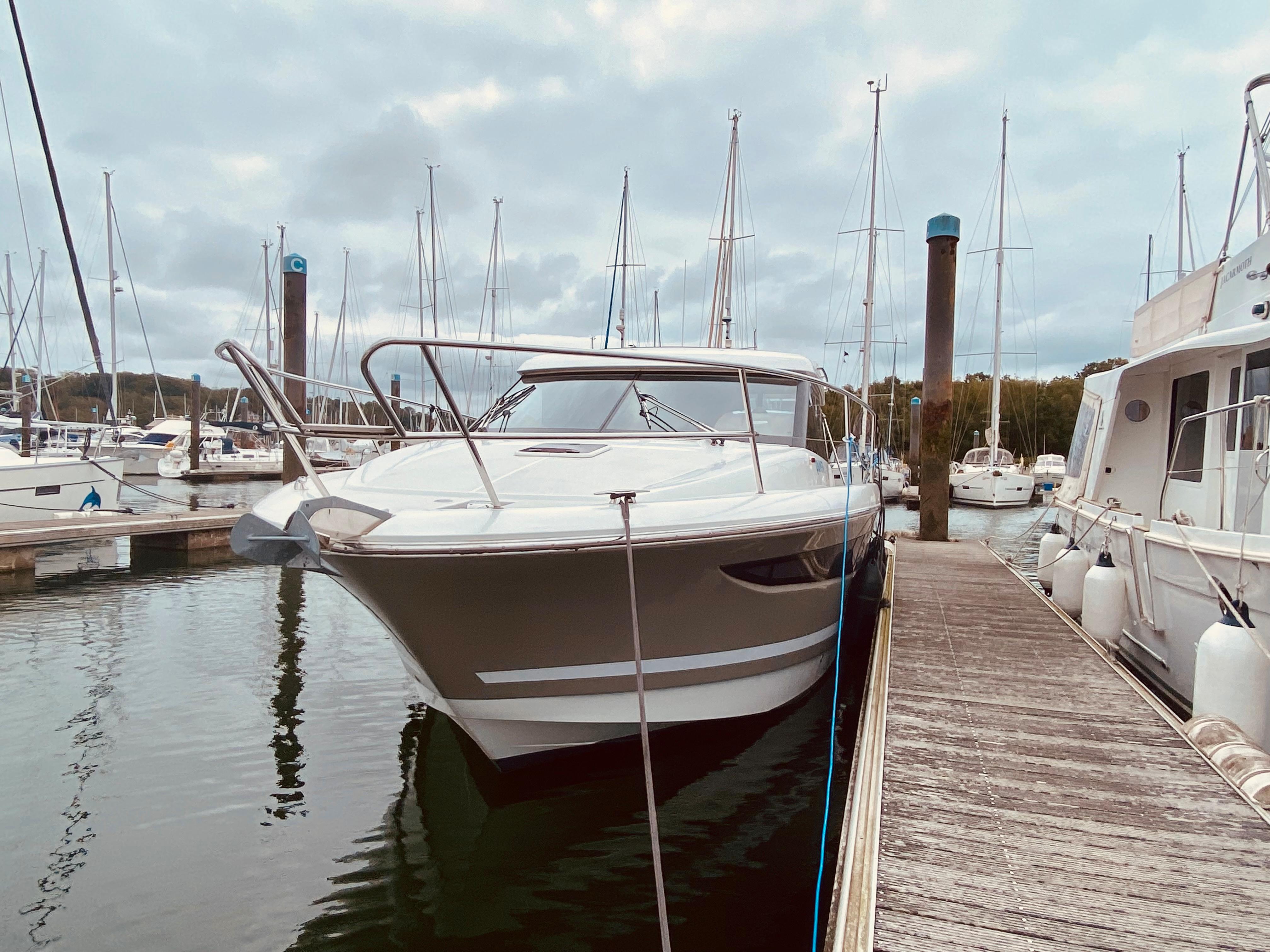 2013 Jeanneau NC 11