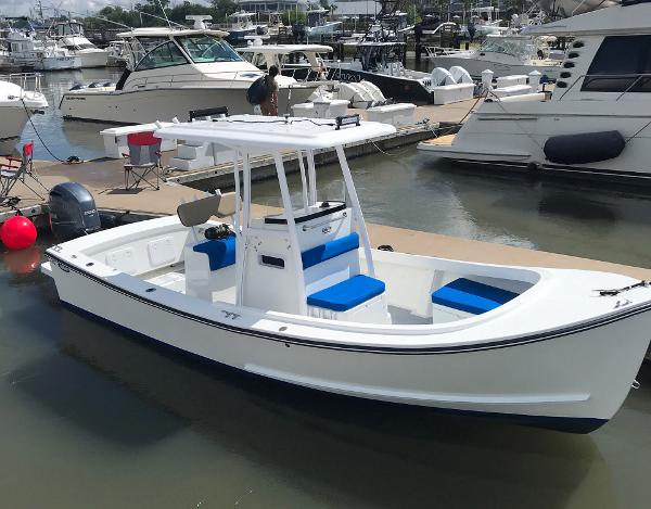 22' Eastern 22 Center Console