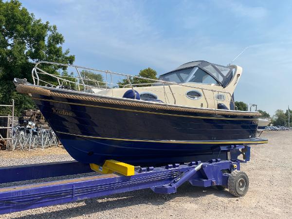 2000 Antaris Cabinato 750