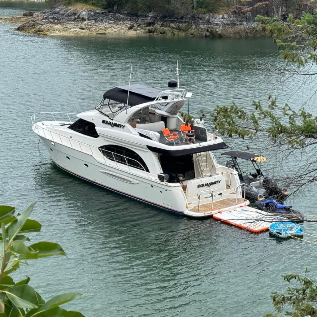 Meridian 580 Pilothouse