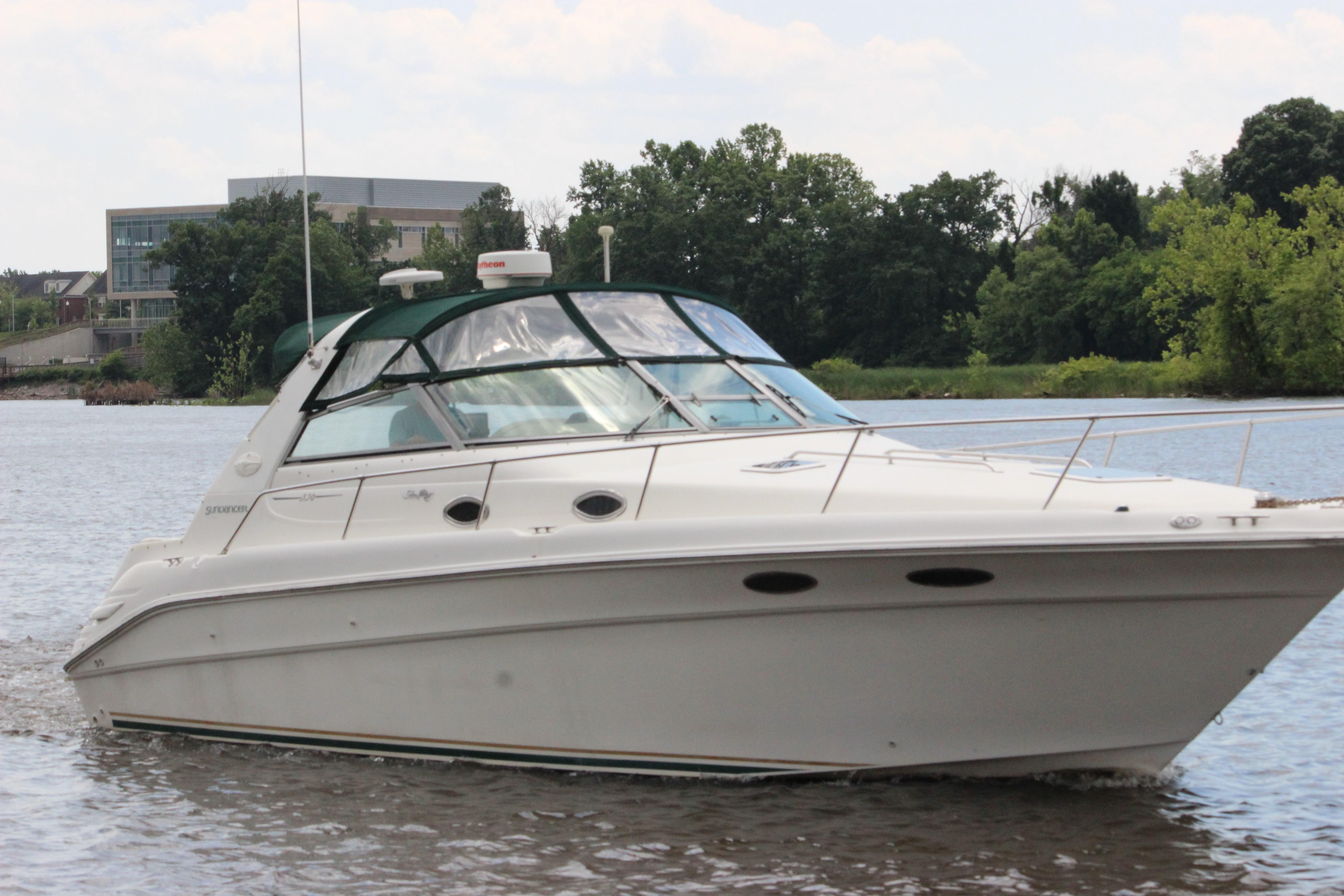 1999 Sea Ray 330 Sundancer 