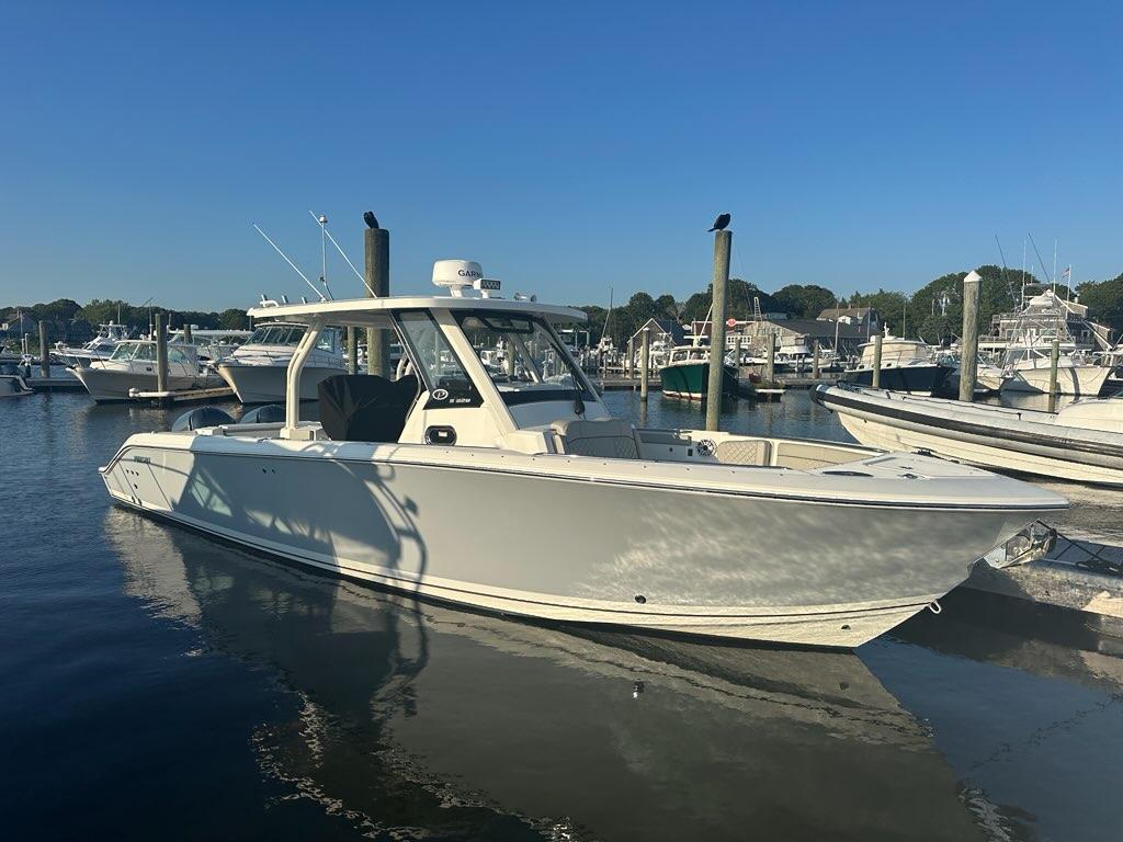2022 Pursuit S 328 Sport0