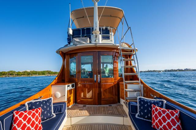 2013-hinckley-talaria-48-flybridge-power-9615621-20250318153843600-1_XLARGE