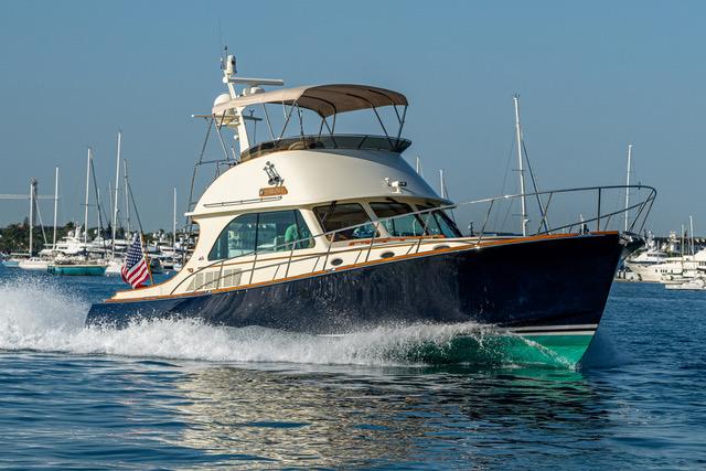 2013-hinckley-talaria-48-flybridge-power-9615621-20250318153855658-1_XLARGE