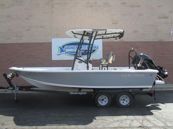 2022 Sea Pro boat for sale, model of the boat is 208 DLX Bay & Image # 1 of 27