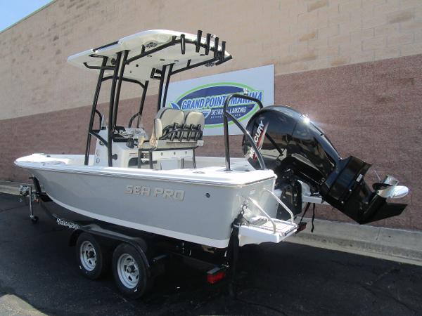 2022 Sea Pro boat for sale, model of the boat is 208 DLX Bay & Image # 3 of 27