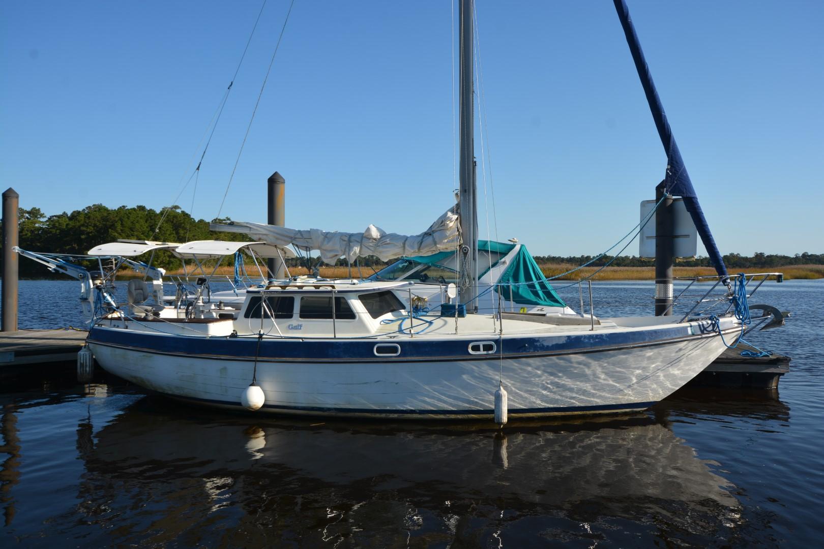 1986 Capital Gulf Pilothouse