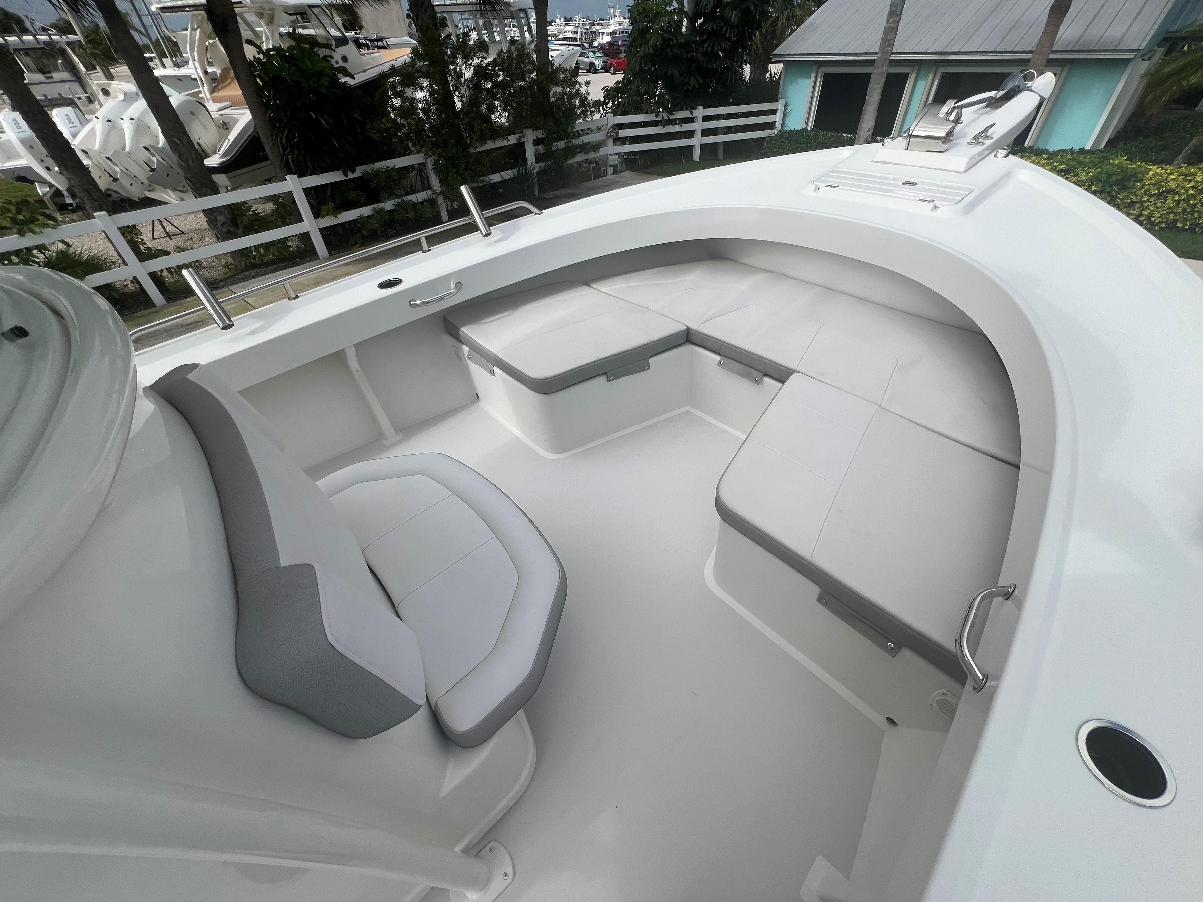 2022-parker-2501-center-console-power-9675627-20250403075547892-1_XLARGE