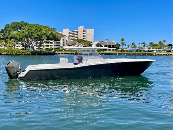 2014 Invincible 42 Open Fisherman