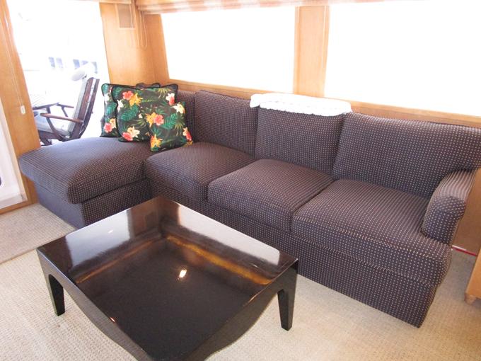 Salon Couch