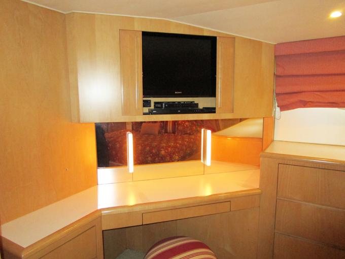 Master Vanity and TV