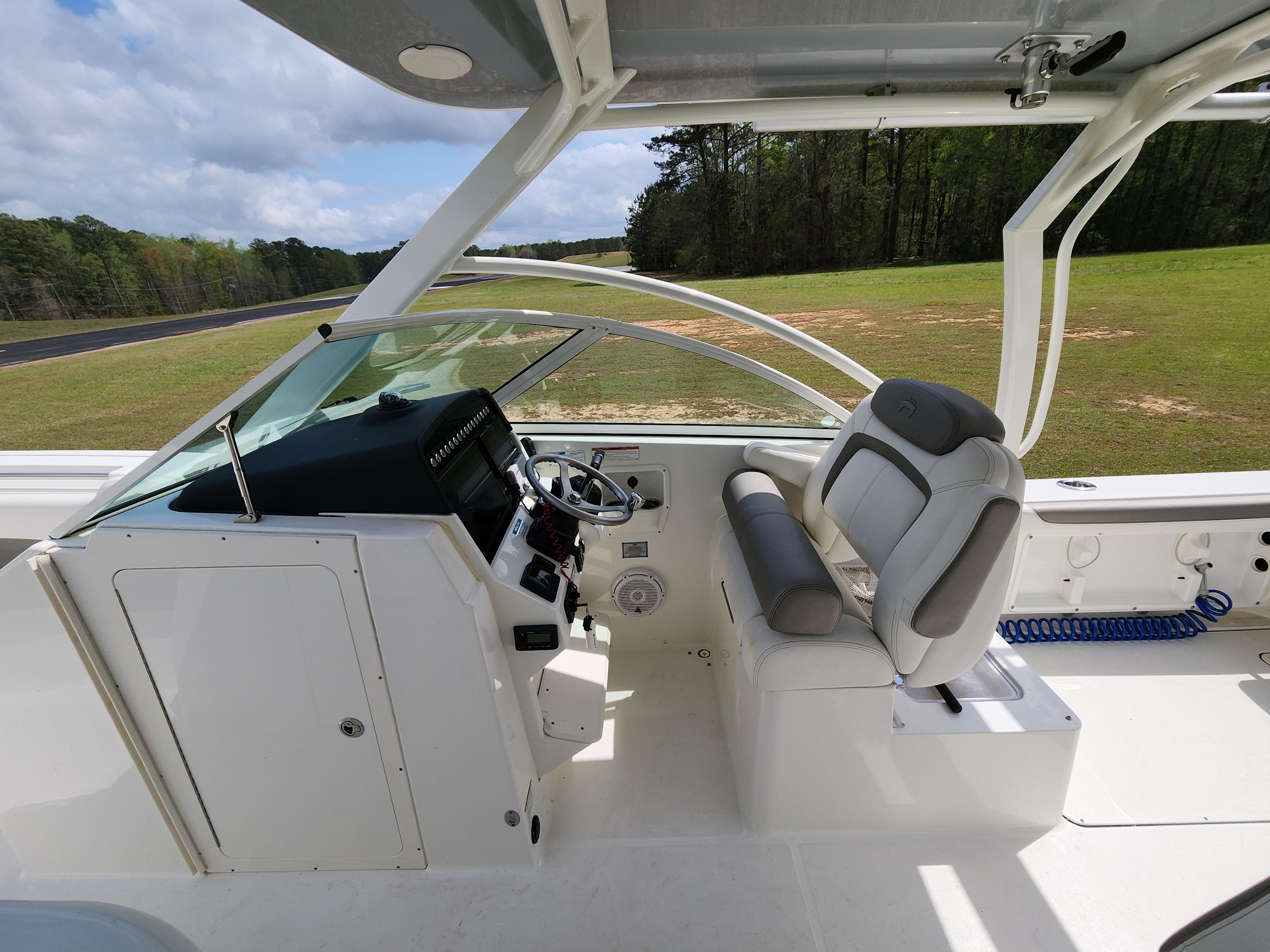 2019-world-cat-296dc-power-9775639-20250429113351420-1_XLARGE