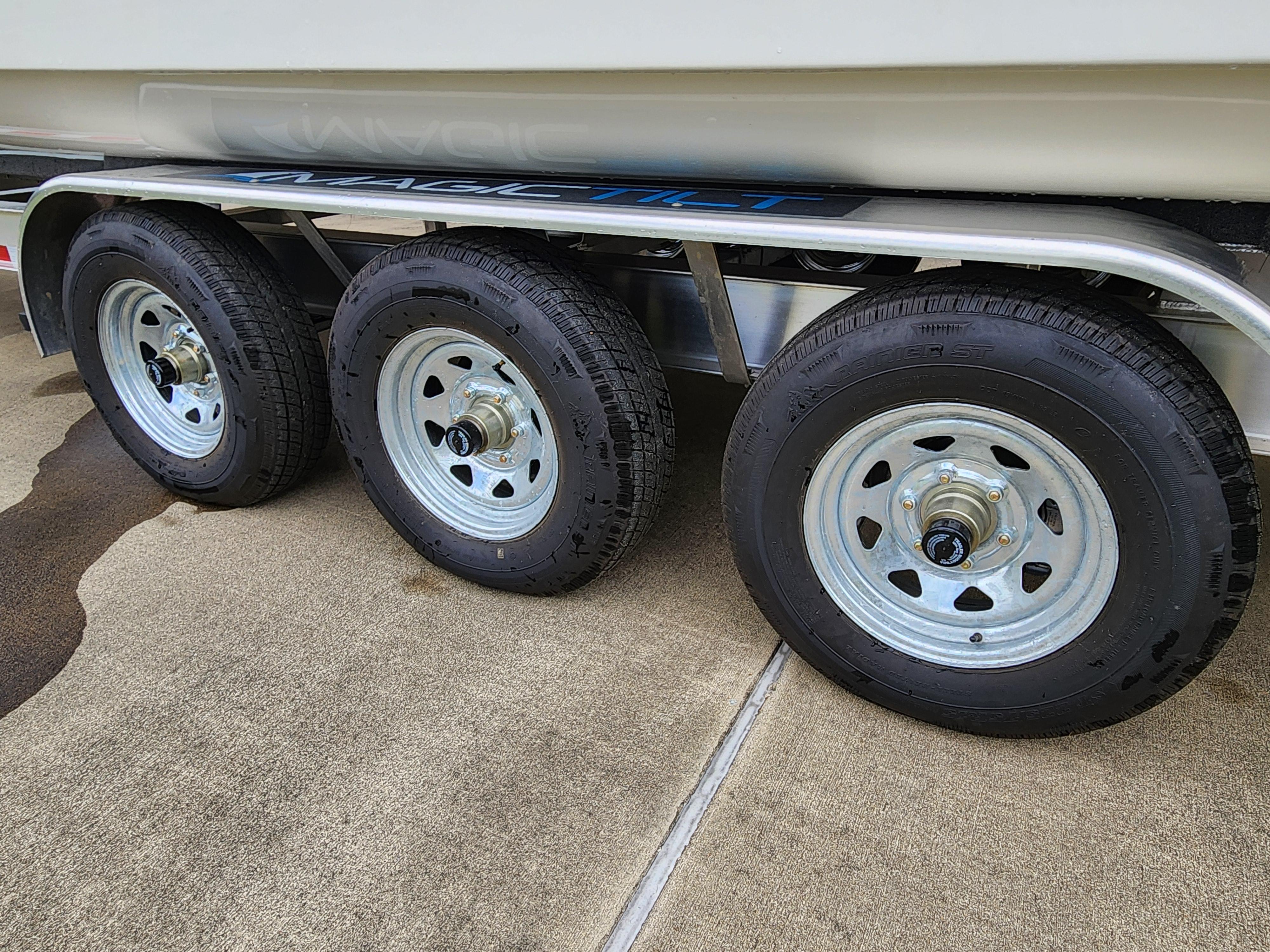 2019-world-cat-296dc-power-9775639-20250429113409799-1_XLARGE